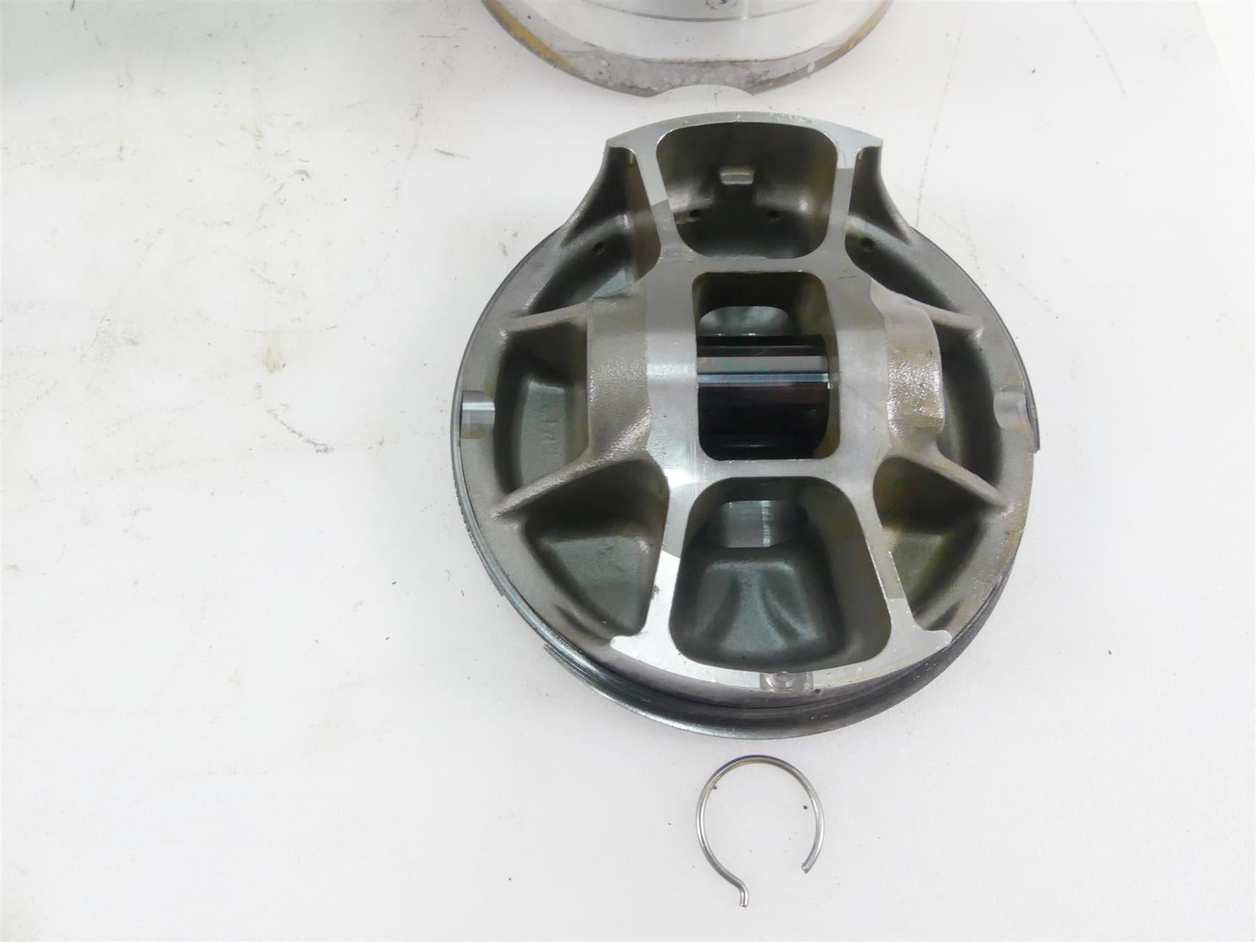 2015 KTM 1290 Adventure Cylinder Jugs Piston Set 6133003820024 {{ shop.shopifyCountryName }} - Mototech271