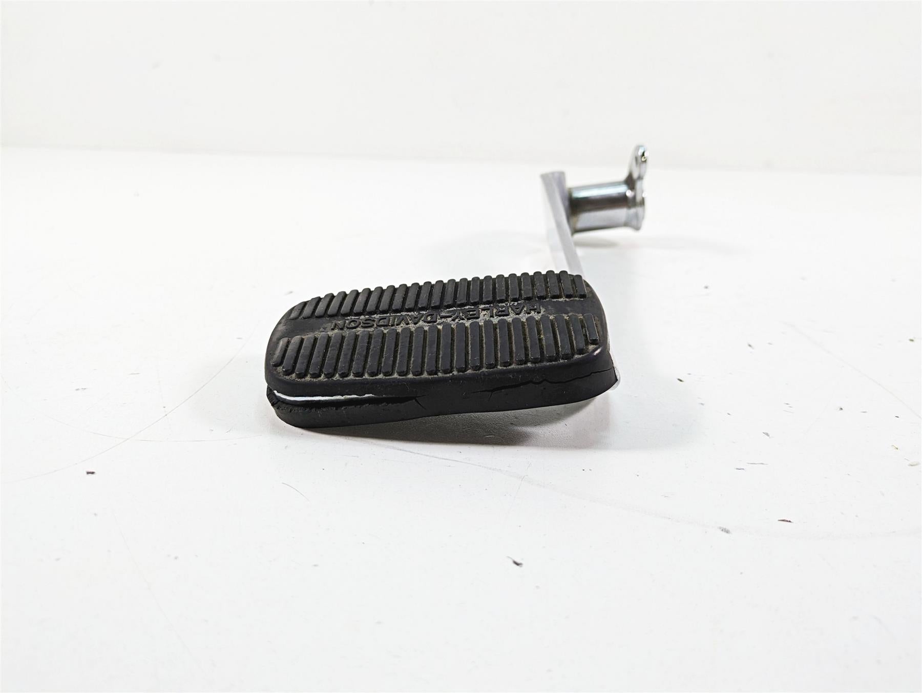 2005 Harley Touring FLHTCUI Electra Glide Rear Brake Lever Pedal 42407-02 {{ shop.shopifyCountryName }} - Mototech271