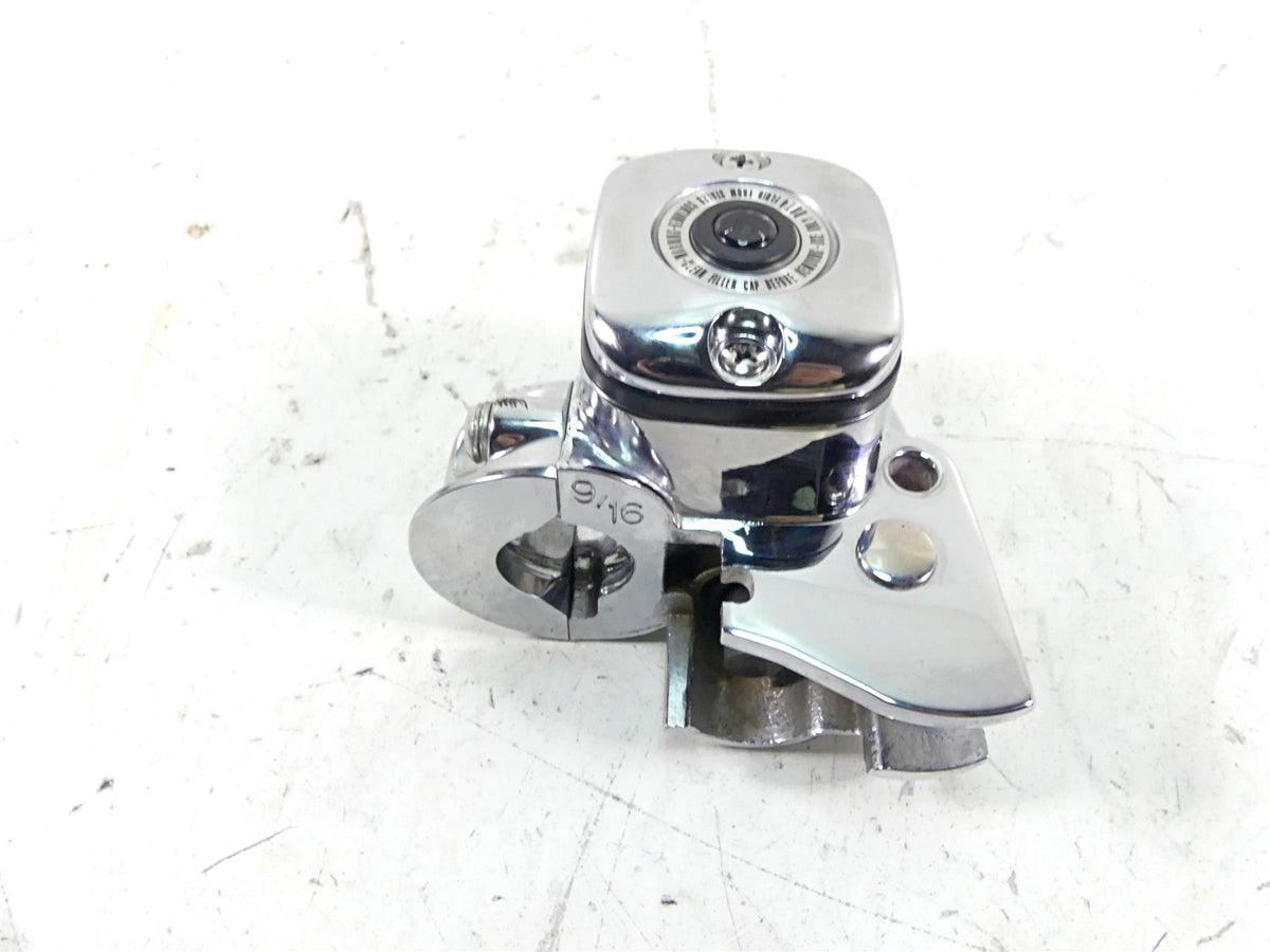 2006 Harley Softail FXSTSI Springer Front 9/16 Brake Master Cylinder 45029-11D {{ shop.shopifyCountryName }} - Mototech271