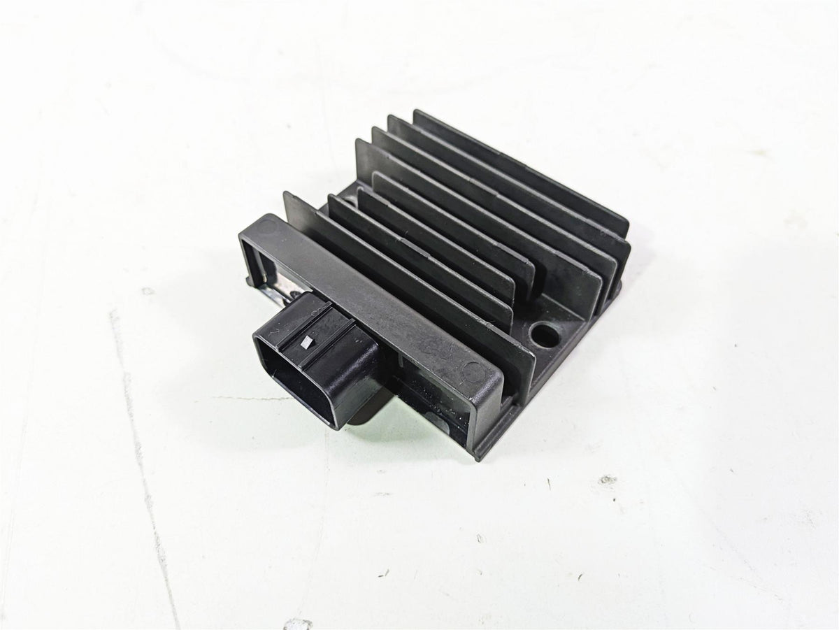 2024 Kawasaki ZX6R ZX636 Ninja Rectifier Voltage Regulator SH868AA 21066-0756 {{ shop.shopifyCountryName }} - Mototech271