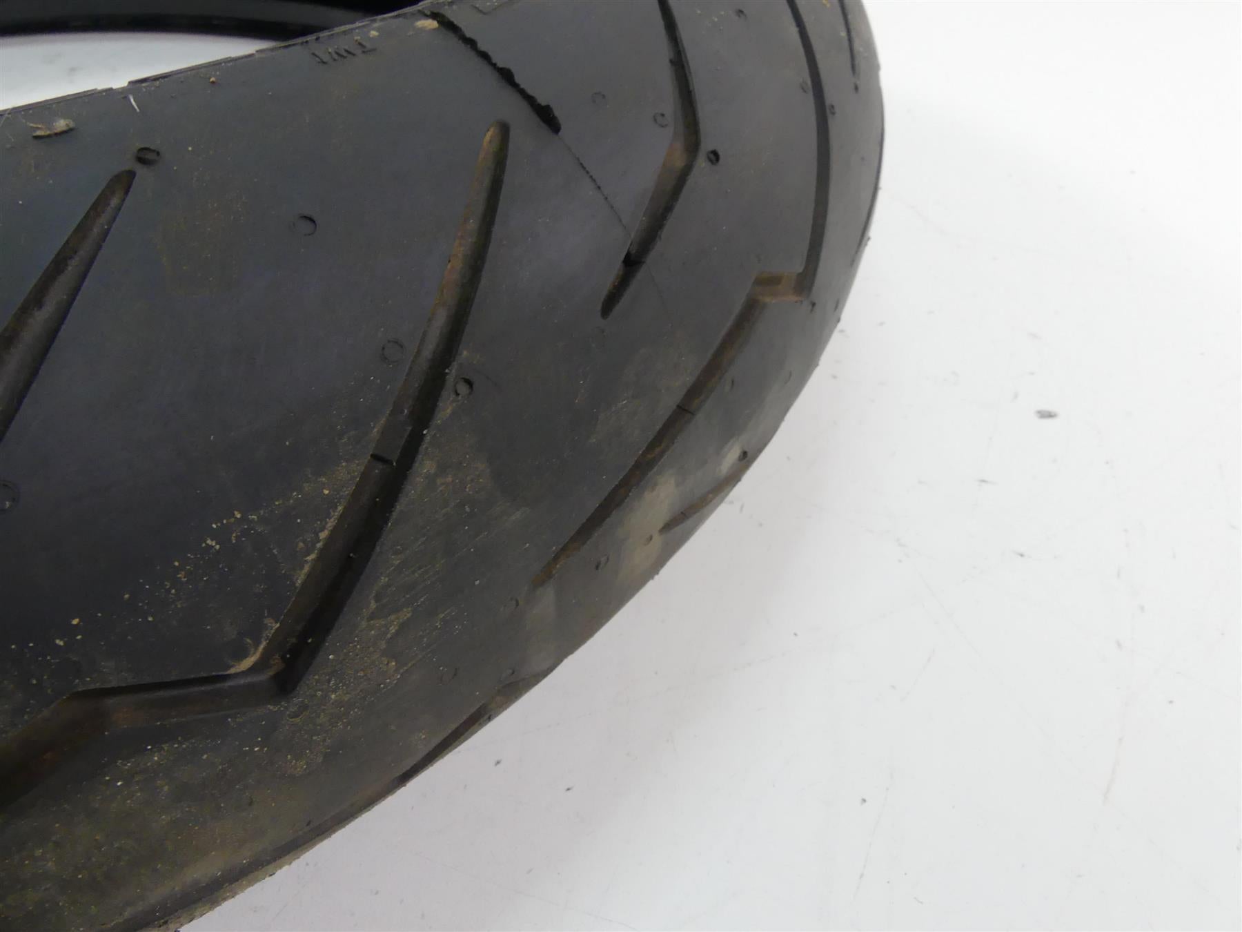 Used Front Motorcycle Tire Pirelli Diablo Rosso 3 III 120/70-17 DOT1719 2807800 {{ shop.shopifyCountryName }} - Mototech271