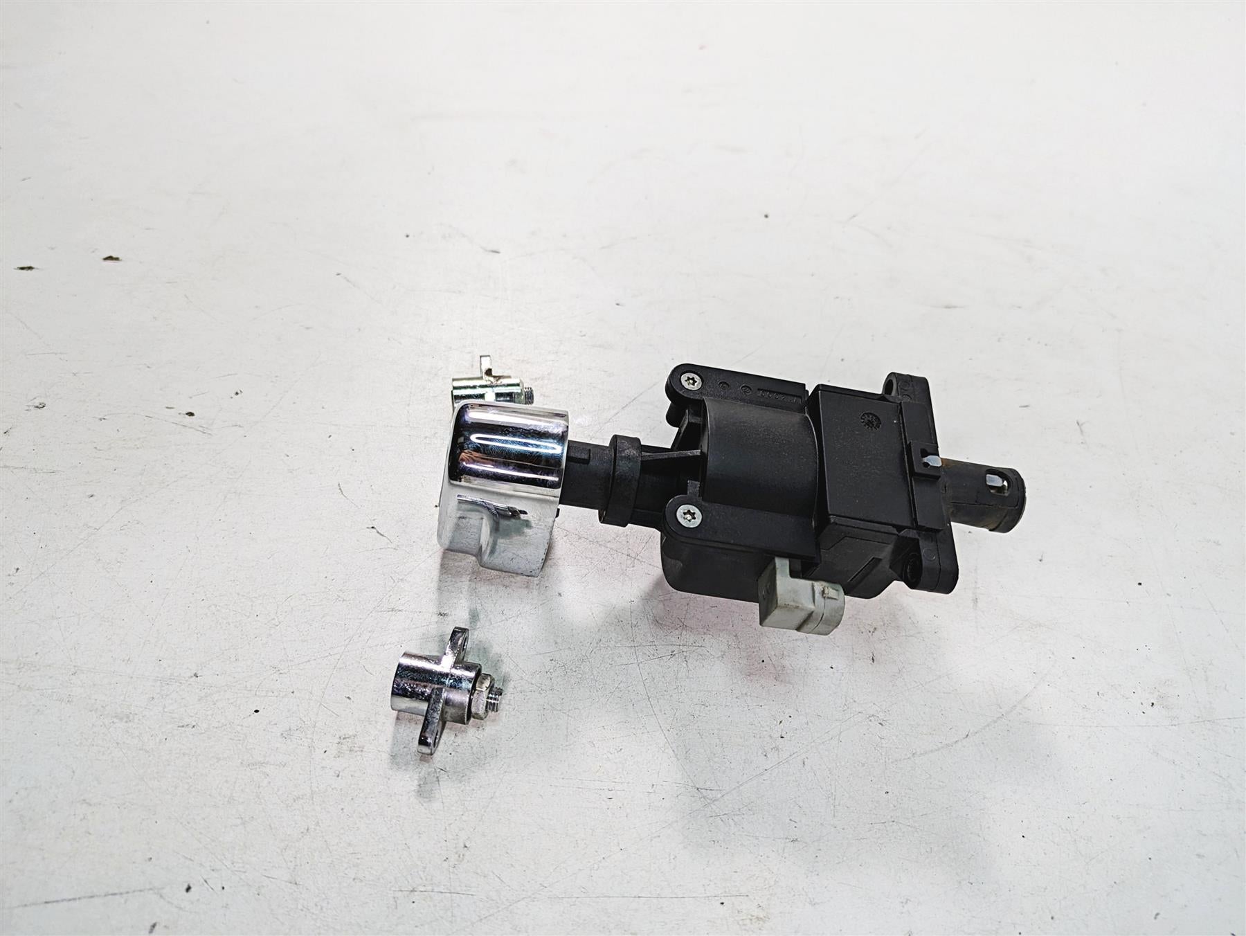 2020 Harley Touring FLHX Street Glide Ignition Switch Lock Set - Read 71400012B {{ shop.shopifyCountryName }} - Mototech271
