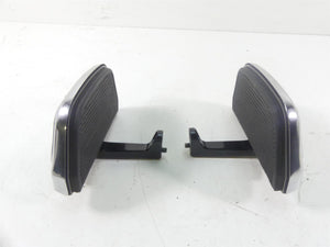 2006 Harley Touring FLHTCUI Electra Glide Passenger Floor Board Set 52719-93B | Mototech271