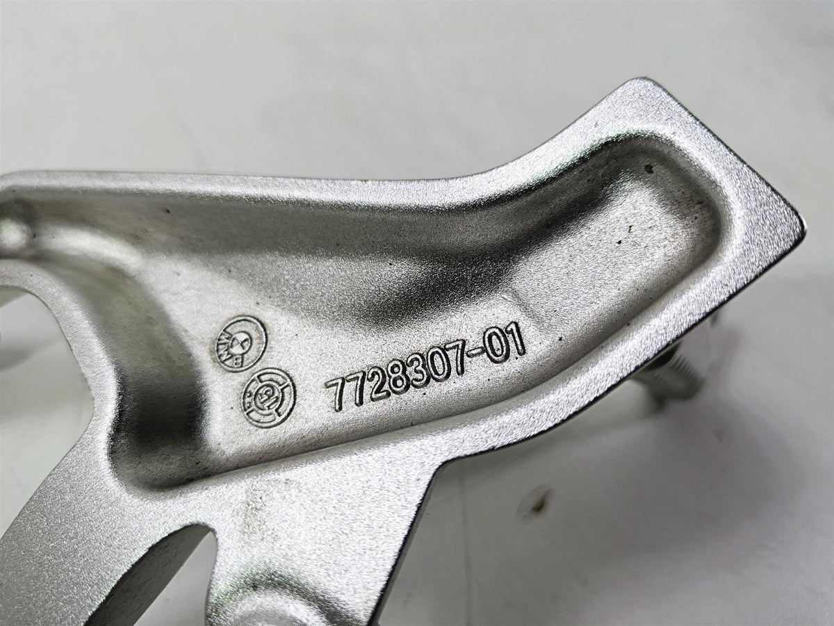 2016 BMW S1000RR K46 Left Foot Peg Set & Mount 46717728307 {{ shop.shopifyCountryName }} - Mototech271