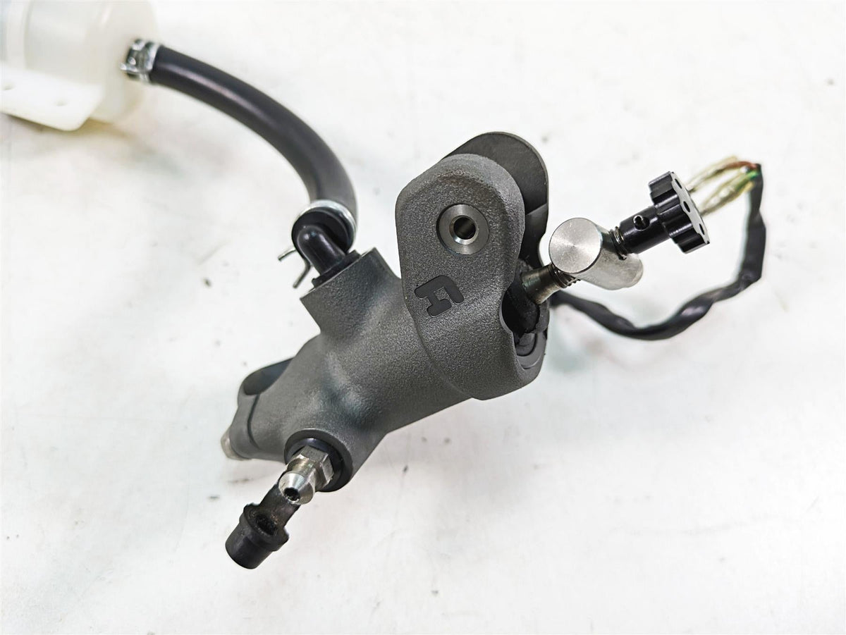 2013 MV Agusta F3 675 ERA Accossato Radial Brake Master Cylinder 19x18 CY023 {{ shop.shopifyCountryName }} - Mototech271