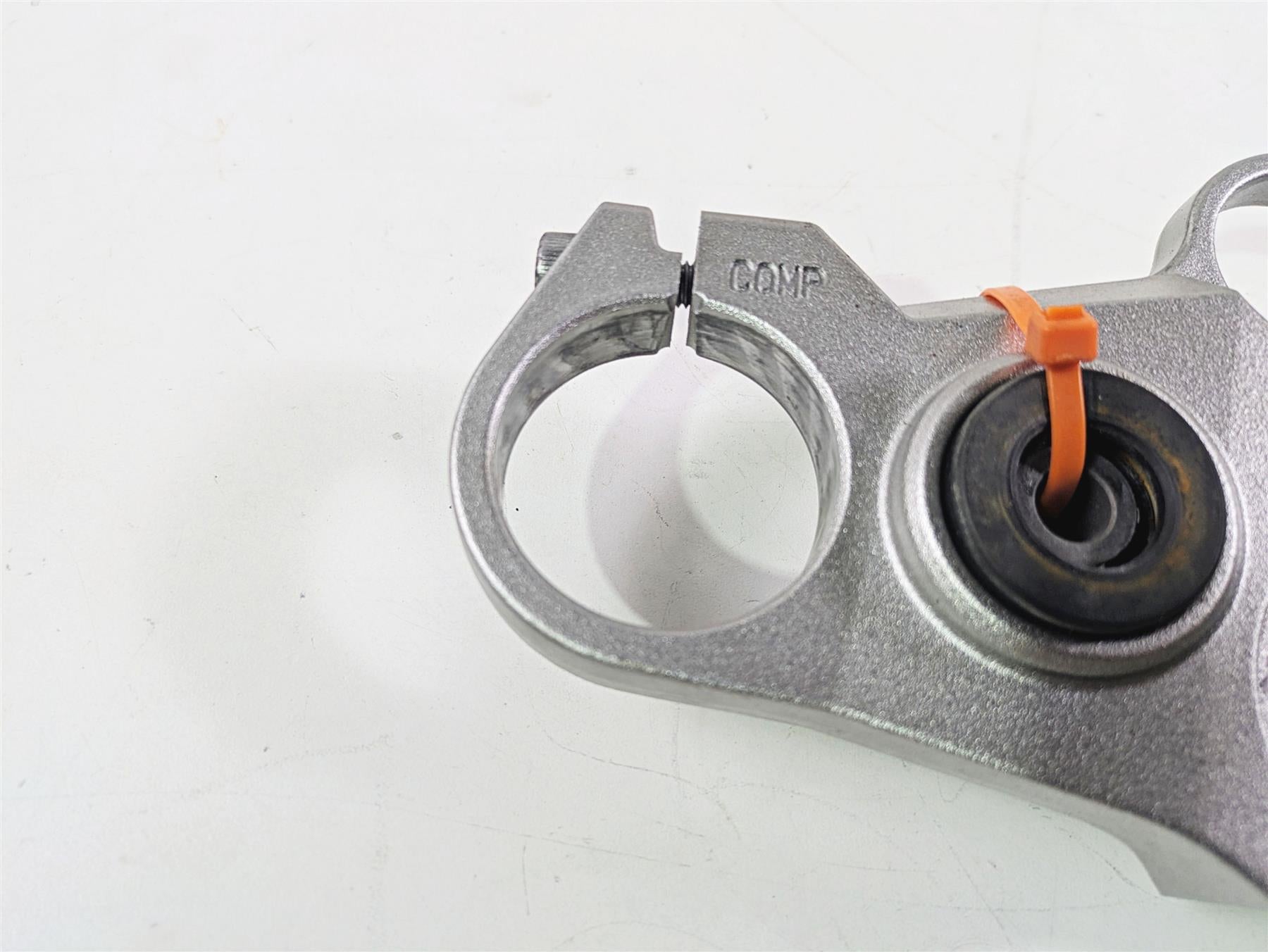 2009 Yamaha FZ1 FZS10 Fazer Upper Triple Tree Clamp 50mm 2D1-23405-11-00 {{ shop.shopifyCountryName }} - Mototech271