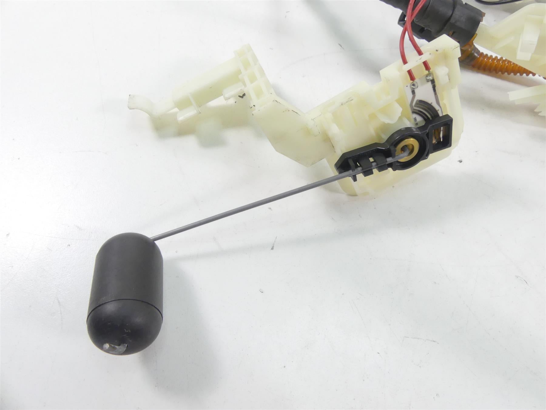 2014 Harley Touring FLHXS Street Glide Sp Fuel Petrol Pump - For Parts 62908-08 {{ shop.shopifyCountryName }} - Mototech271