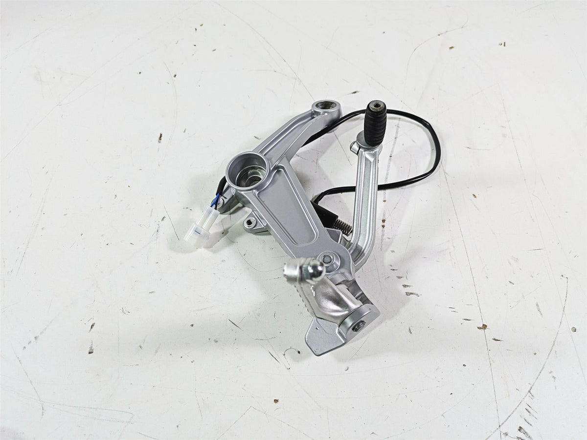 2021 Aprilia RS660 Right Rider Footpeg & Shifter Shift Lever 2B005203 2B006354 {{ shop.shopifyCountryName }} - Mototech271