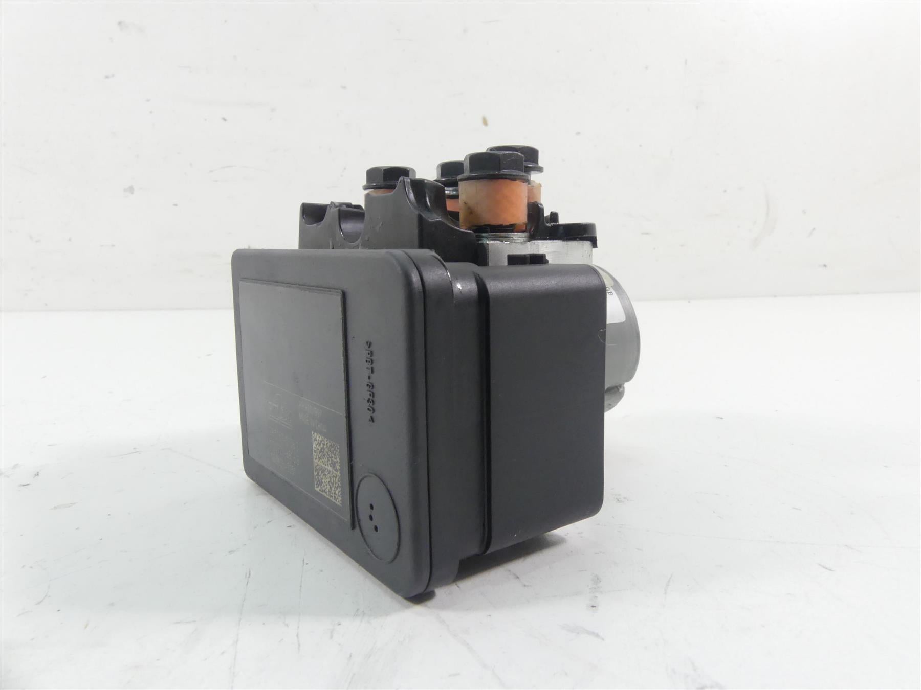 2017 Triumph Thruxton 1200R Abs Brake Pump Module Unit T2021931 {{ shop.shopifyCountryName }} - Mototech271