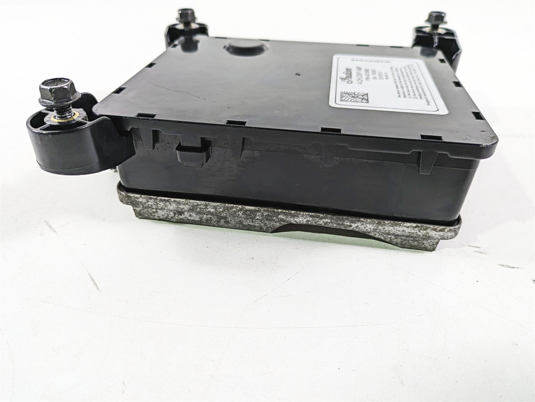 2018 Indian Chieftain Dark Horse Front Radio Amp Amplifier Module 4015980 {{ shop.shopifyCountryName }} - Mototech271