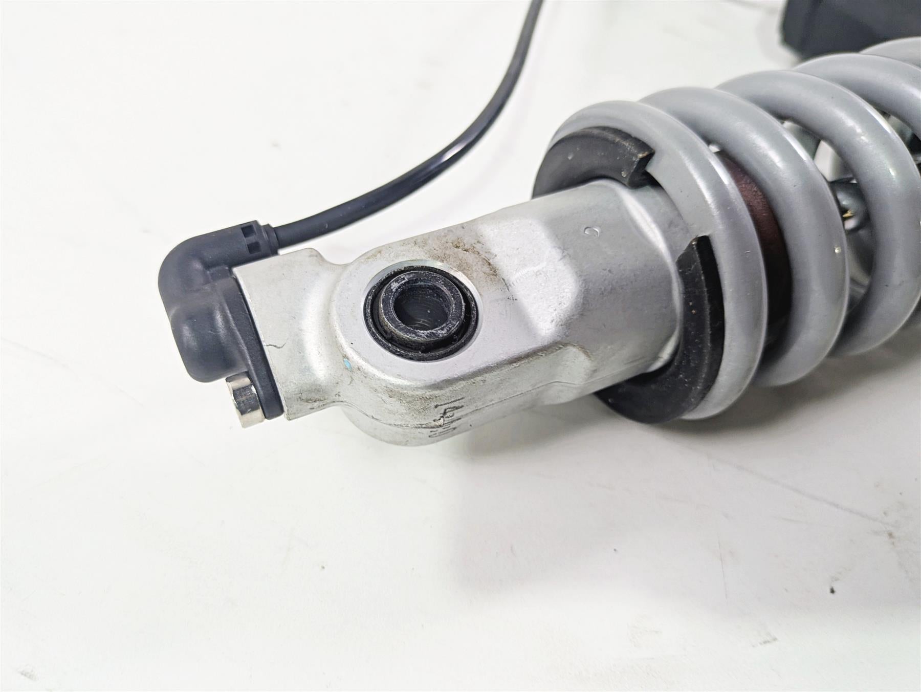 2010 BMW R1200GS K25 Front Esa Shock Suspension Damper 7707358 31427707358 {{ shop.shopifyCountryName }} - Mototech271