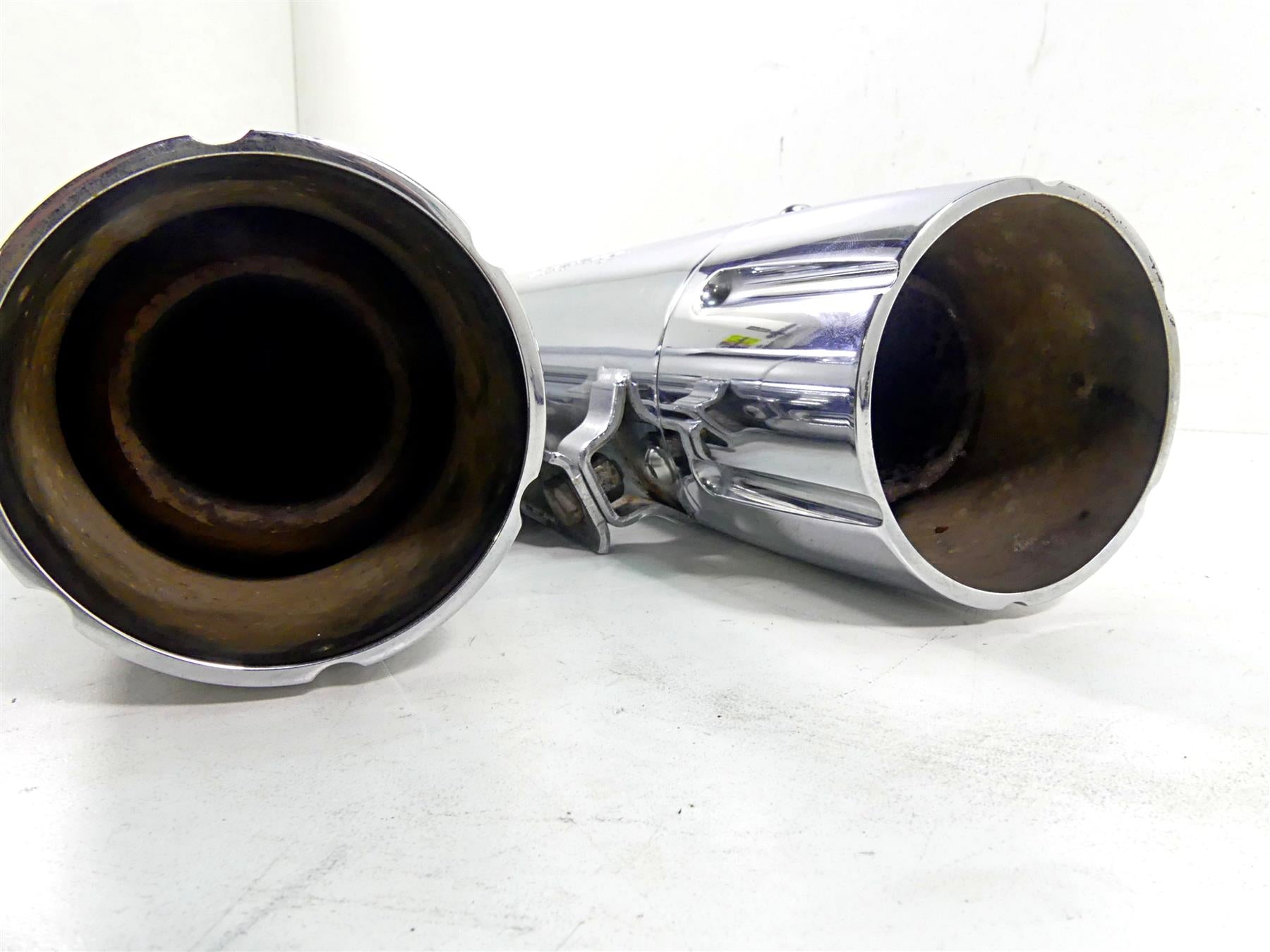2004 Harley Touring FLHTCUI Electra Glide Screamin Eagle Exhaust Muffler Set {{ shop.shopifyCountryName }} - Mototech271