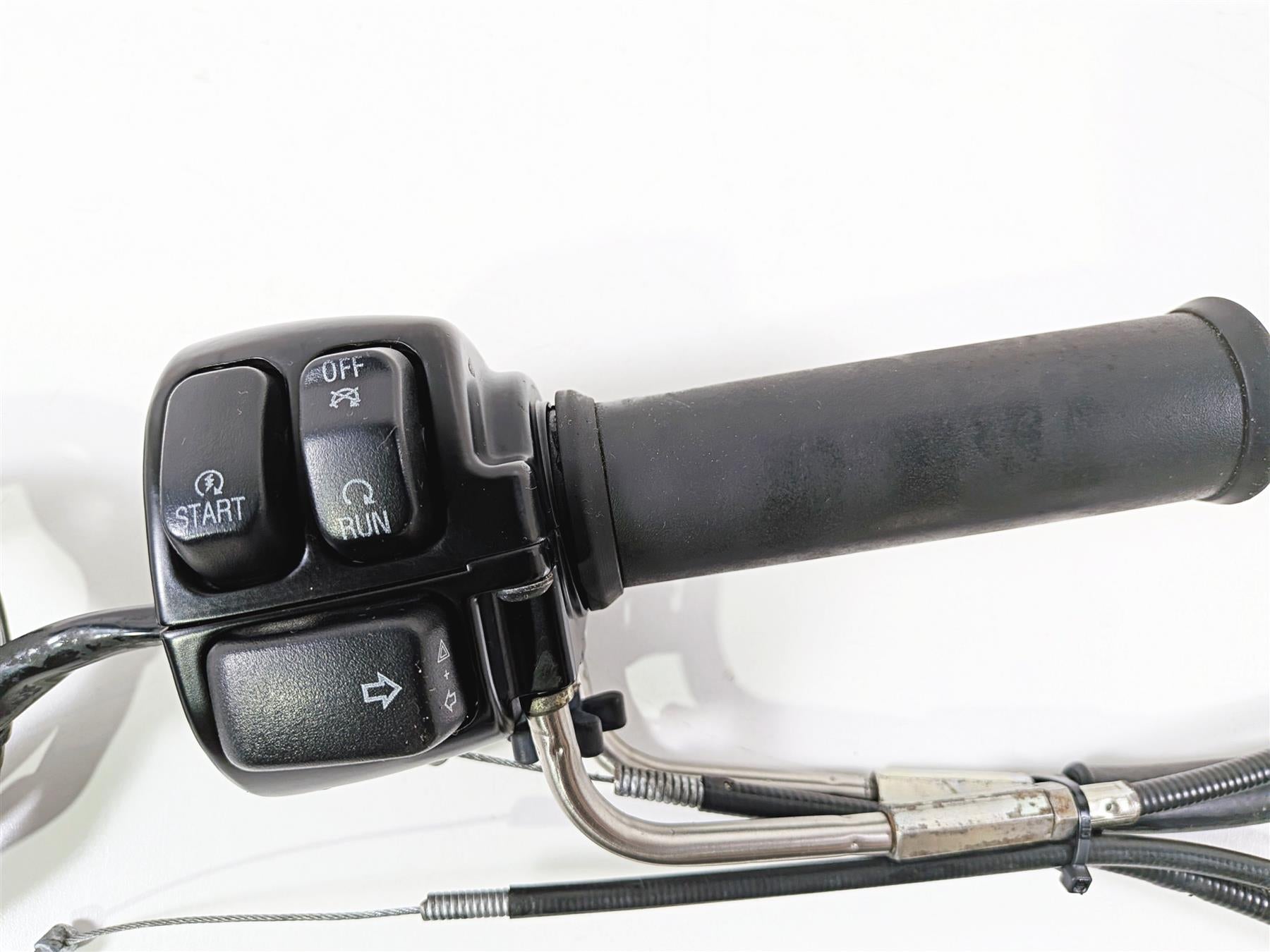2013 Harley VRSCDX Night Rod Special Right Hand Start Throttle Control Switch 71684-06A-Mototech271