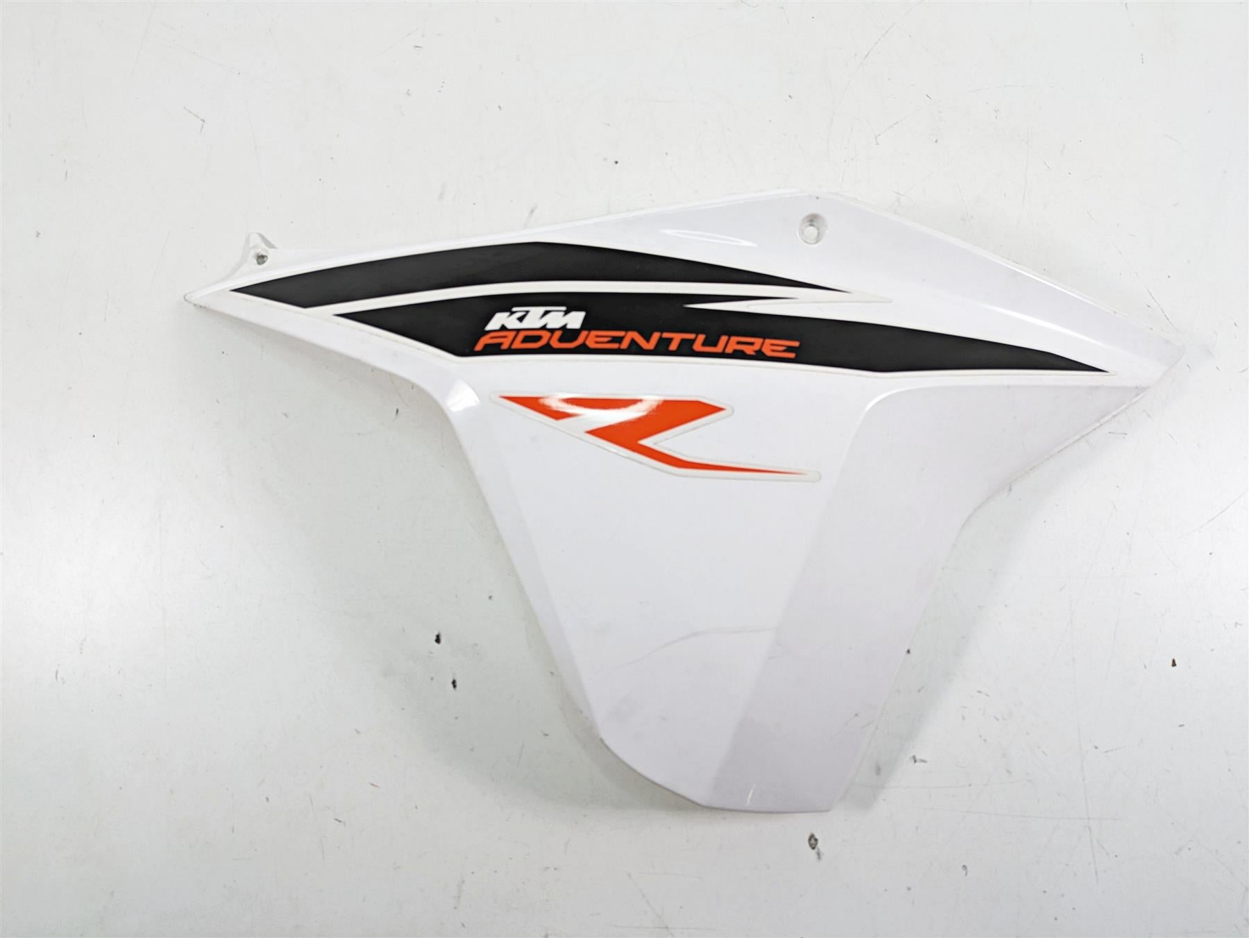2018 KTM 1090 Adventure R Right Side Fuel Tank Fairing Cover - Read 60308051000 {{ shop.shopifyCountryName }} - Mototech271