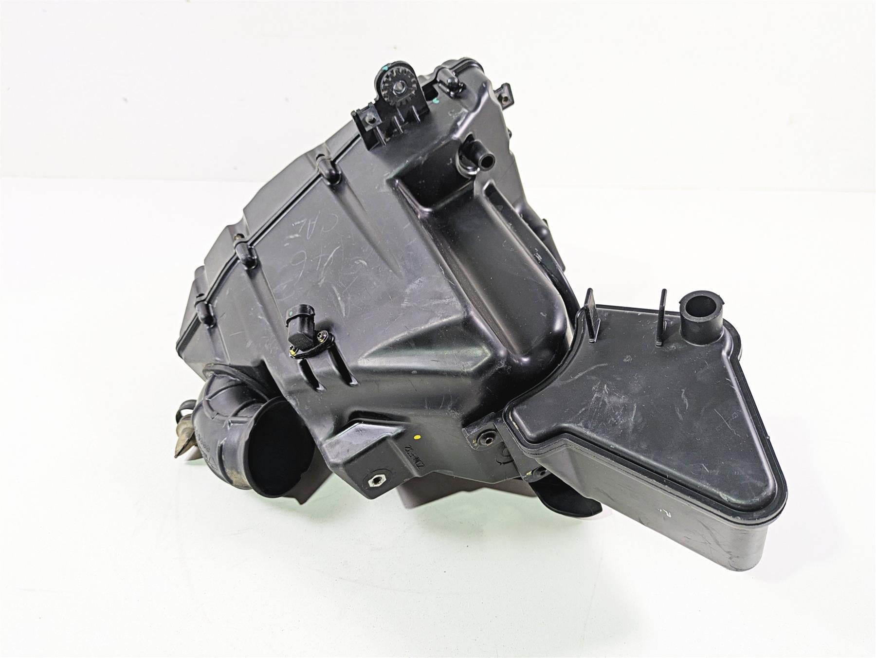 2018 Ducati Scrambler Desert Sled 800 Air Box Cleaner Breather Filter 44213103A {{ shop.shopifyCountryName }} - Mototech271