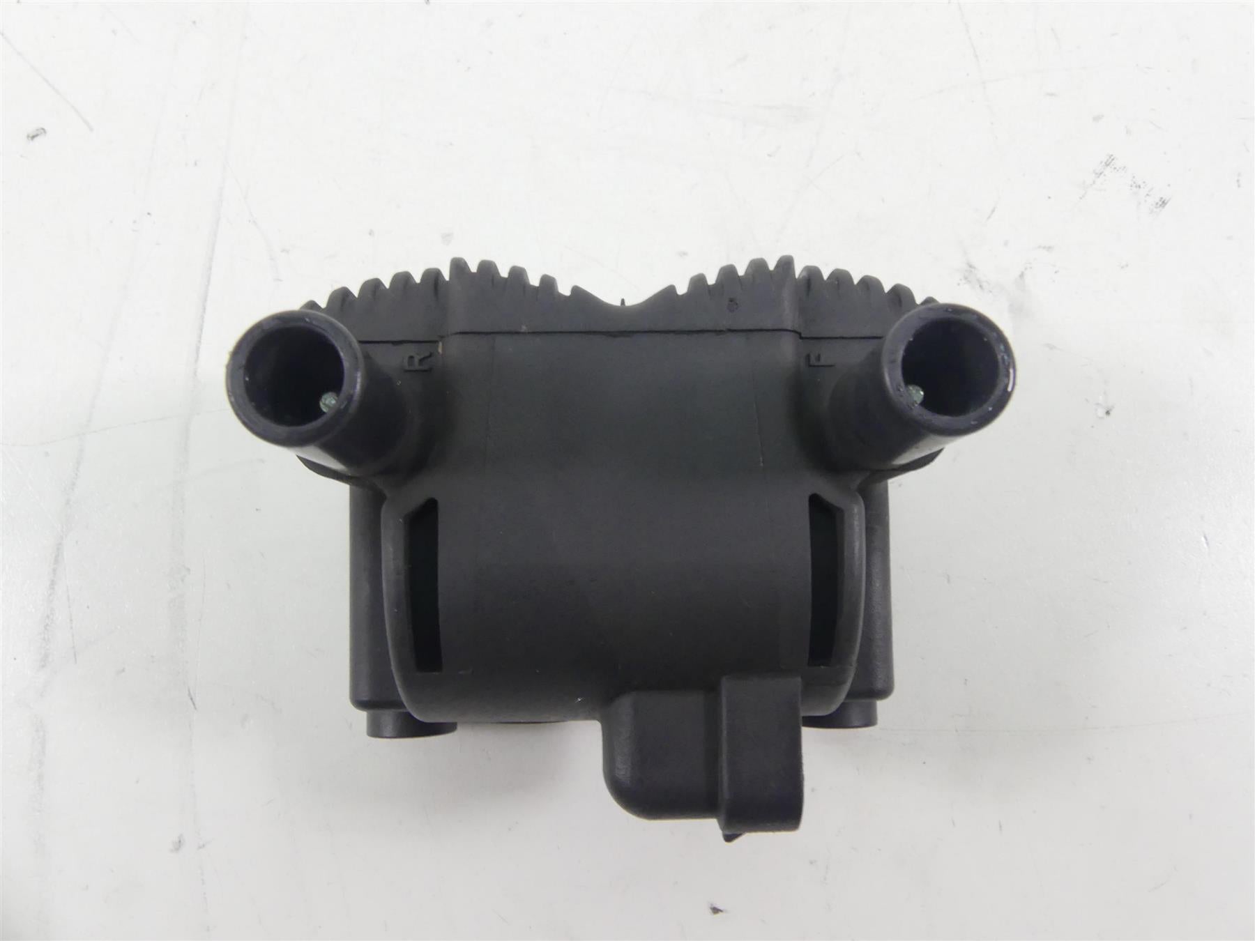 2004 Harley FXDWGI Dyna Wide Glide Ignition Coil Wires Plugs & Cover 31743-01 {{ shop.shopifyCountryName }} - Mototech271