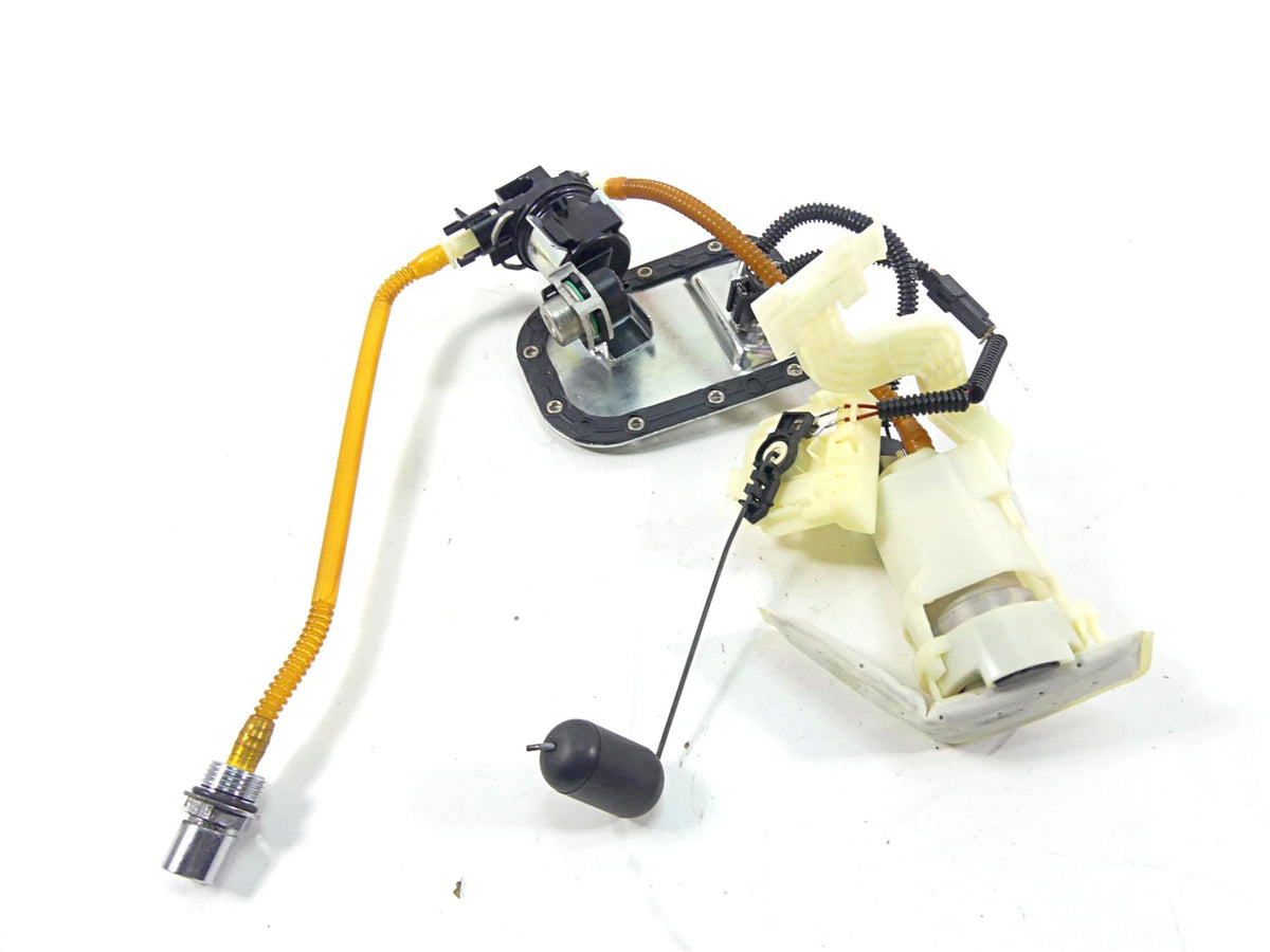 2016 Harley Softail FLS Slim Fuel Gas Petrol Pump 18k - Tested 75252-11A {{ shop.shopifyCountryName }} - Mototech271