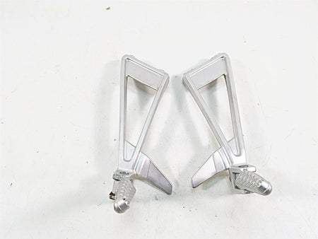 2021 Aprilia RS660 Rear Passenger Footpeg Set - Rash 2B005206 2B005205 {{ shop.shopifyCountryName }} - Mototech271