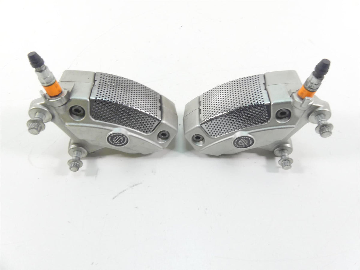 2009 Harley FLHTCU SE4 CVO E-Glide Front Brake Caliper Set 42938-08 42939-08 {{ shop.shopifyCountryName }} - Mototech271