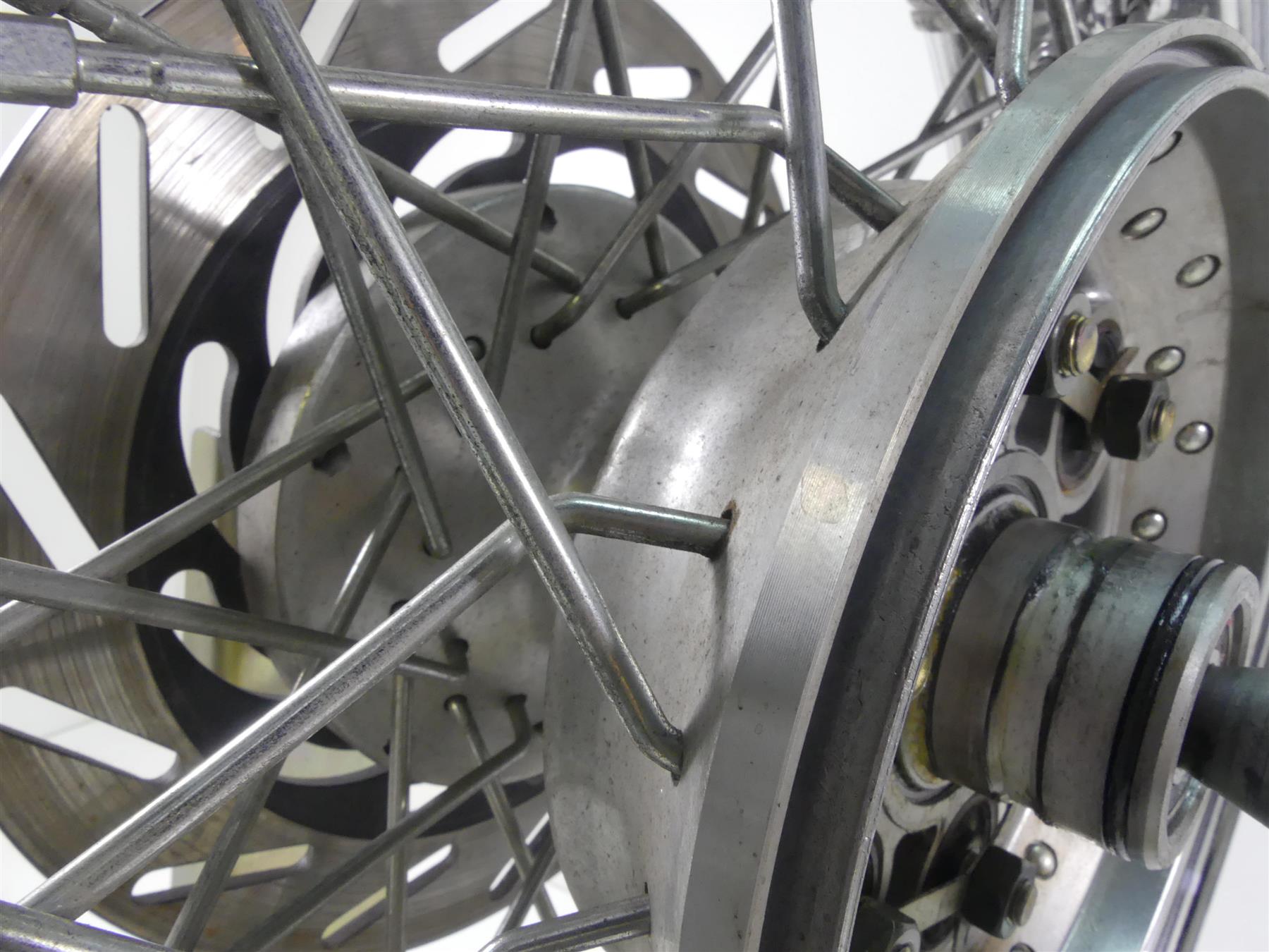 2002 Yamaha XVS1100 V-Star Nice Chrome Spoke Rear Wheel Rim 15x4.5 5EL-25311-00 {{ shop.shopifyCountryName }} - Mototech271