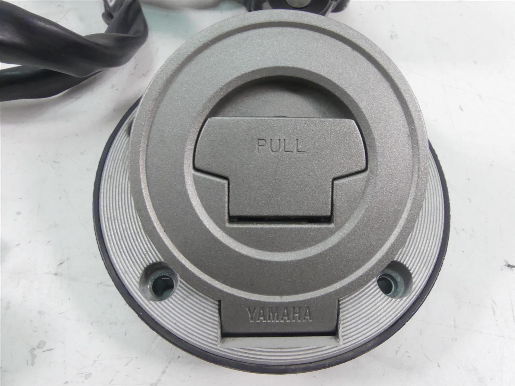 2008 Yamaha FZ1 Fazer Ignition Switch Seat Fuel Gas Cap Key Lock 3C3-82501-10-00 {{ shop.shopifyCountryName }} - Mototech271