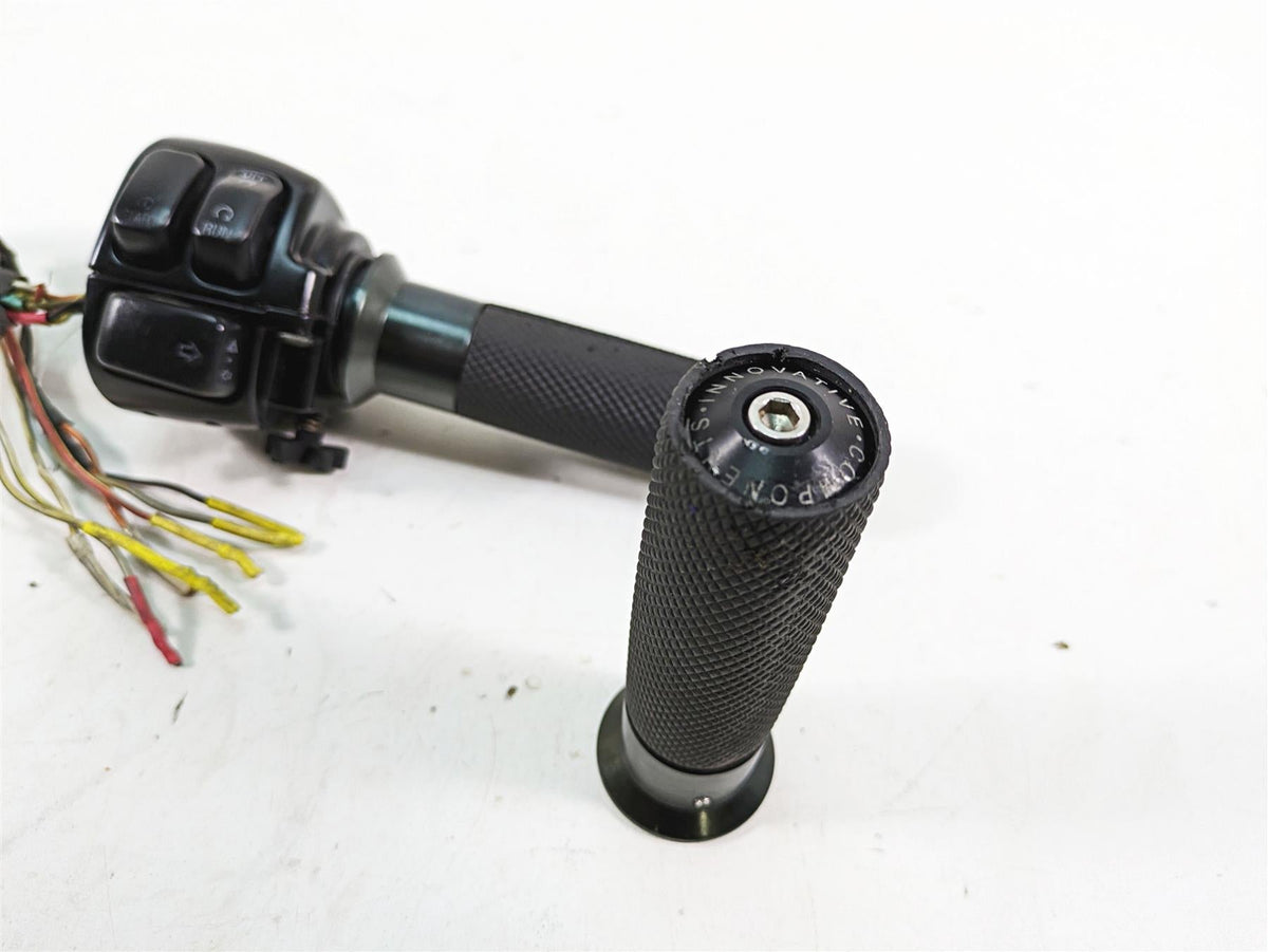 2005 Harley Dyna FXDL Low Rider Right Hand Control Switch - Read 71684-06A {{ shop.shopifyCountryName }} - Mototech271