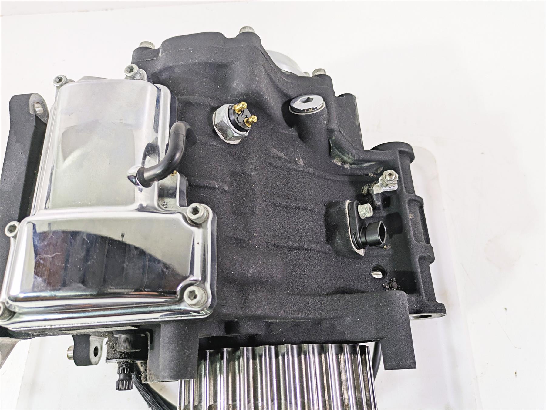 2011 Harley FXDC Dyna Super Glide Transmission 6 Speed Gear Box 32K 33083-10A {{ shop.shopifyCountryName }} - Mototech271