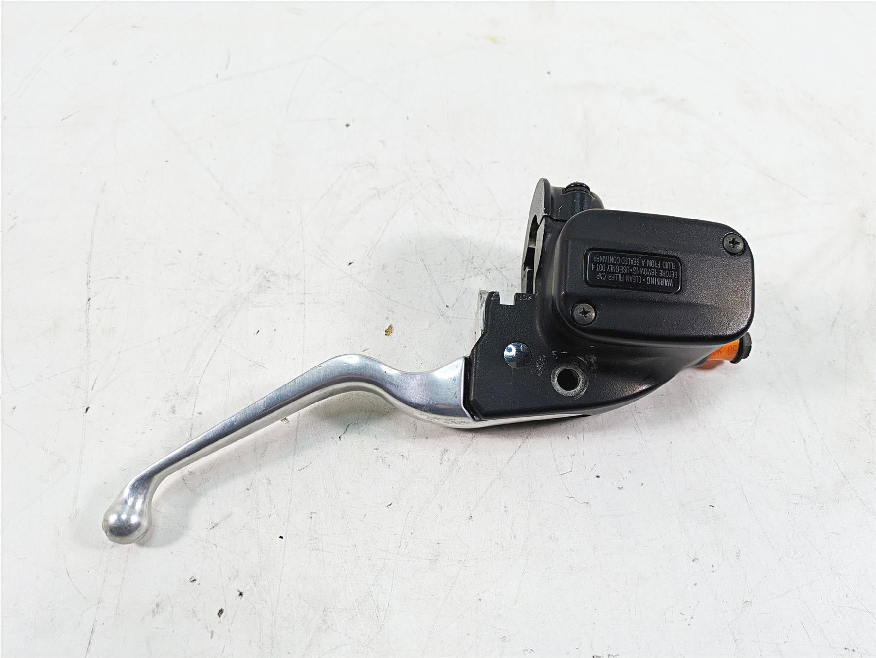 2020 Harley Softail FXBB Street Bob Front Brake Master Cylinder 1/2" 41700233 {{ shop.shopifyCountryName }} - Mototech271