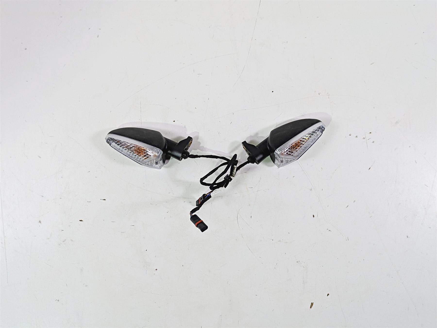 2017 BMW F800GS Adv K75 Front Blinker Turn Signal Set 63138534354 63138534355 {{ shop.shopifyCountryName }} - Mototech271