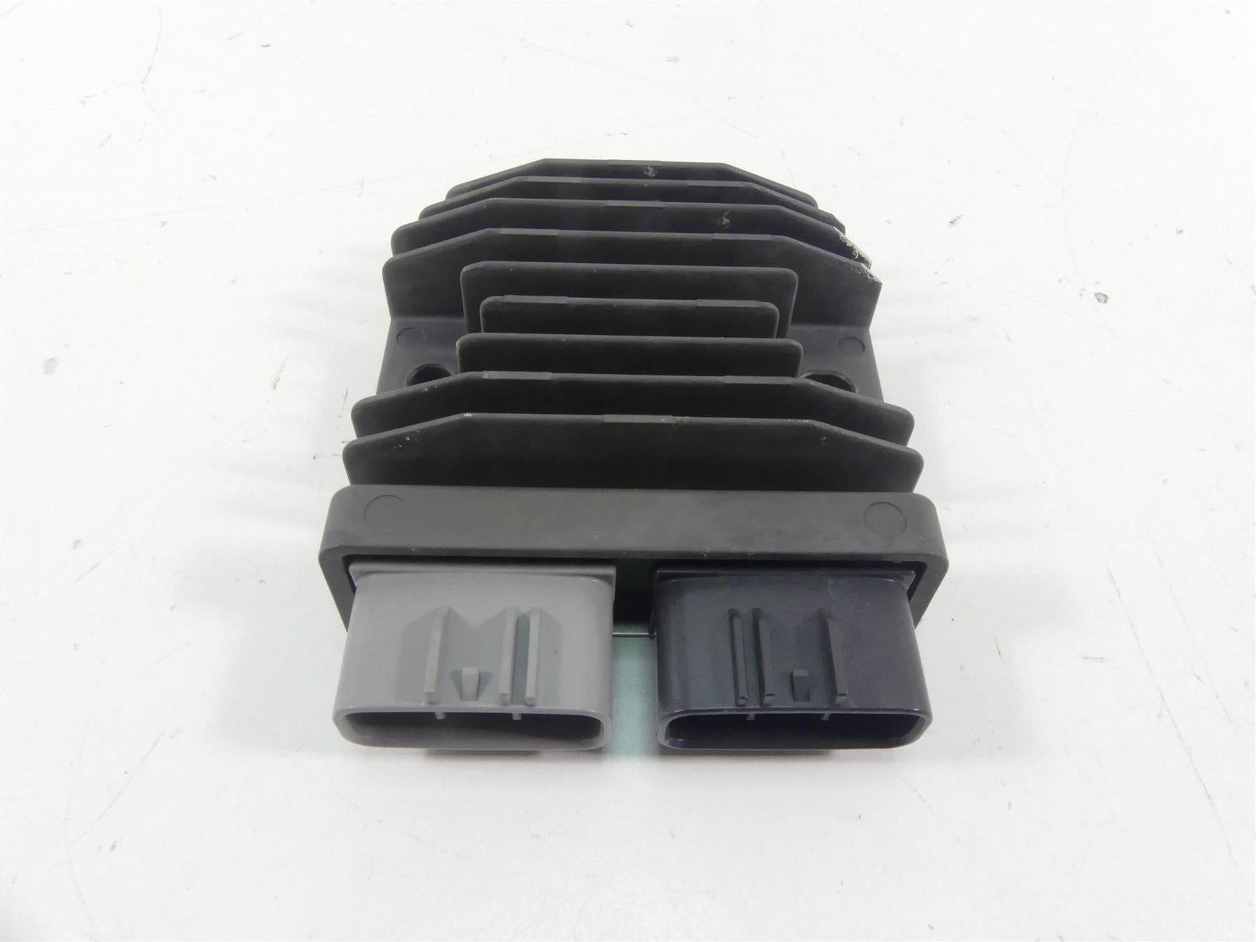 2021 Kawasaki ZX1400 ZX14R Ninja Rectifier Voltage Regulator FH027BA 21066-0771 {{ shop.shopifyCountryName }} - Mototech271