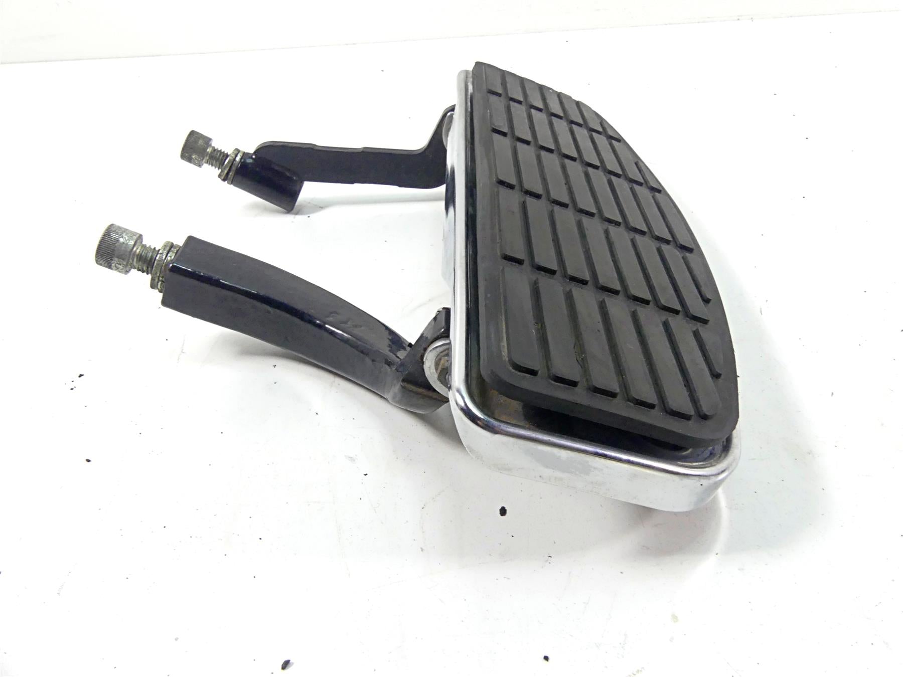 2004 Harley Touring FLHTCUI Electra Glide Front Floor Board Set 50621-79A {{ shop.shopifyCountryName }} - Mototech271