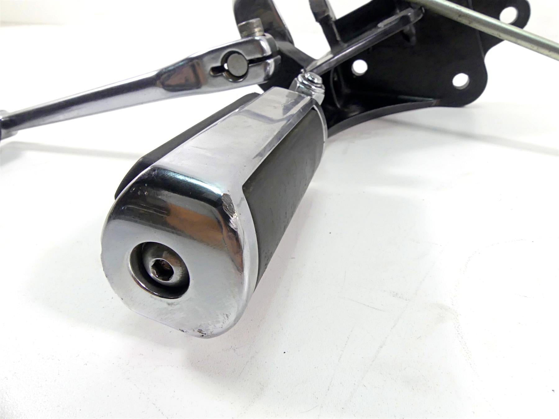 2011 Harley Softail FXS Blackline Left Front Foot Peg Shifter Set 33683-07A {{ shop.shopifyCountryName }} - Mototech271
