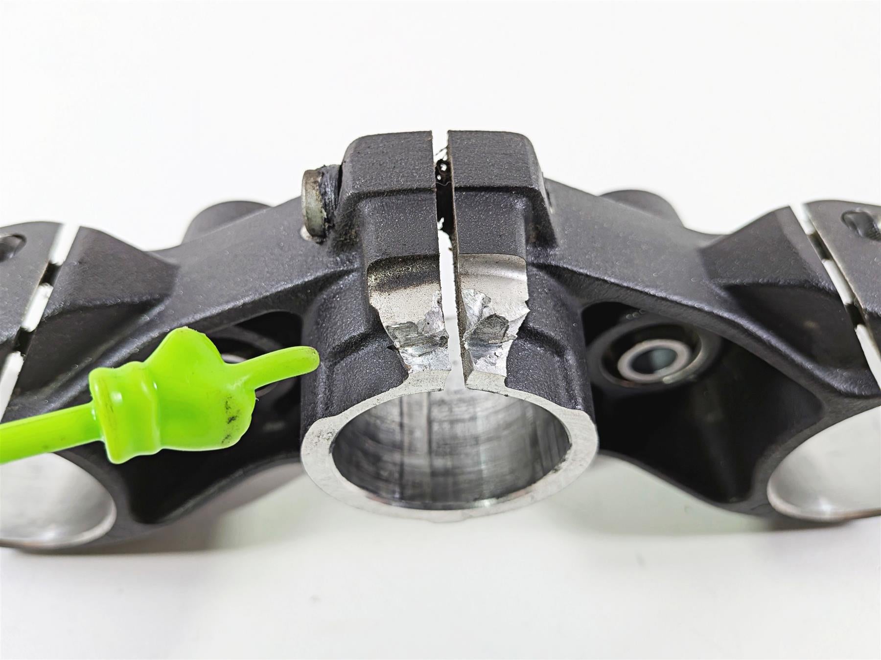 2016 Ducati Hypermotard 939 SP Upper Triple Tree Steering Clamp -Read 34110972AA-Mototech271