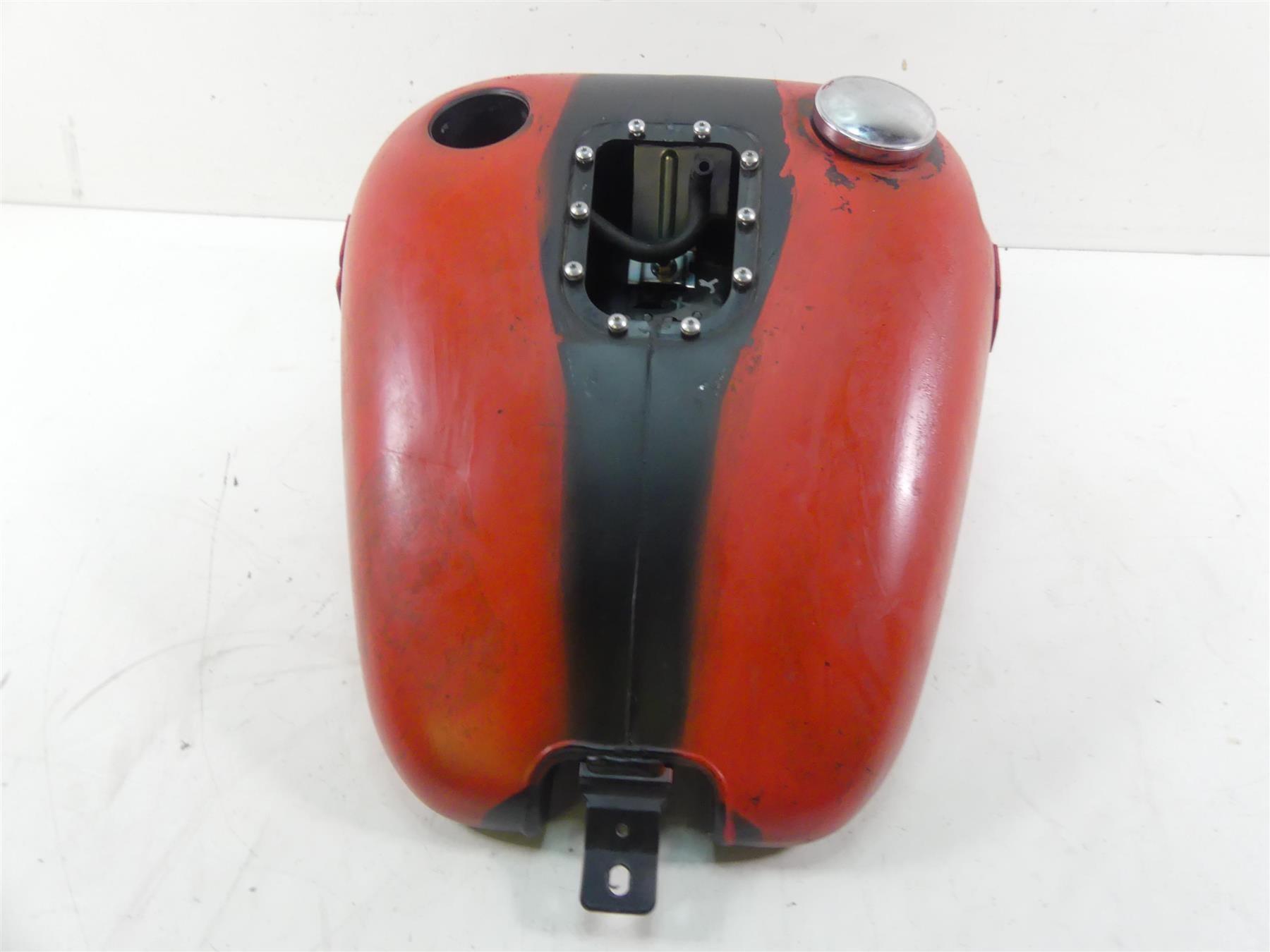 2016 Harley FLS Softail Slim Fuel Gas Petrol Tank Reservoir - Read 61625-11 {{ shop.shopifyCountryName }} - Mototech271