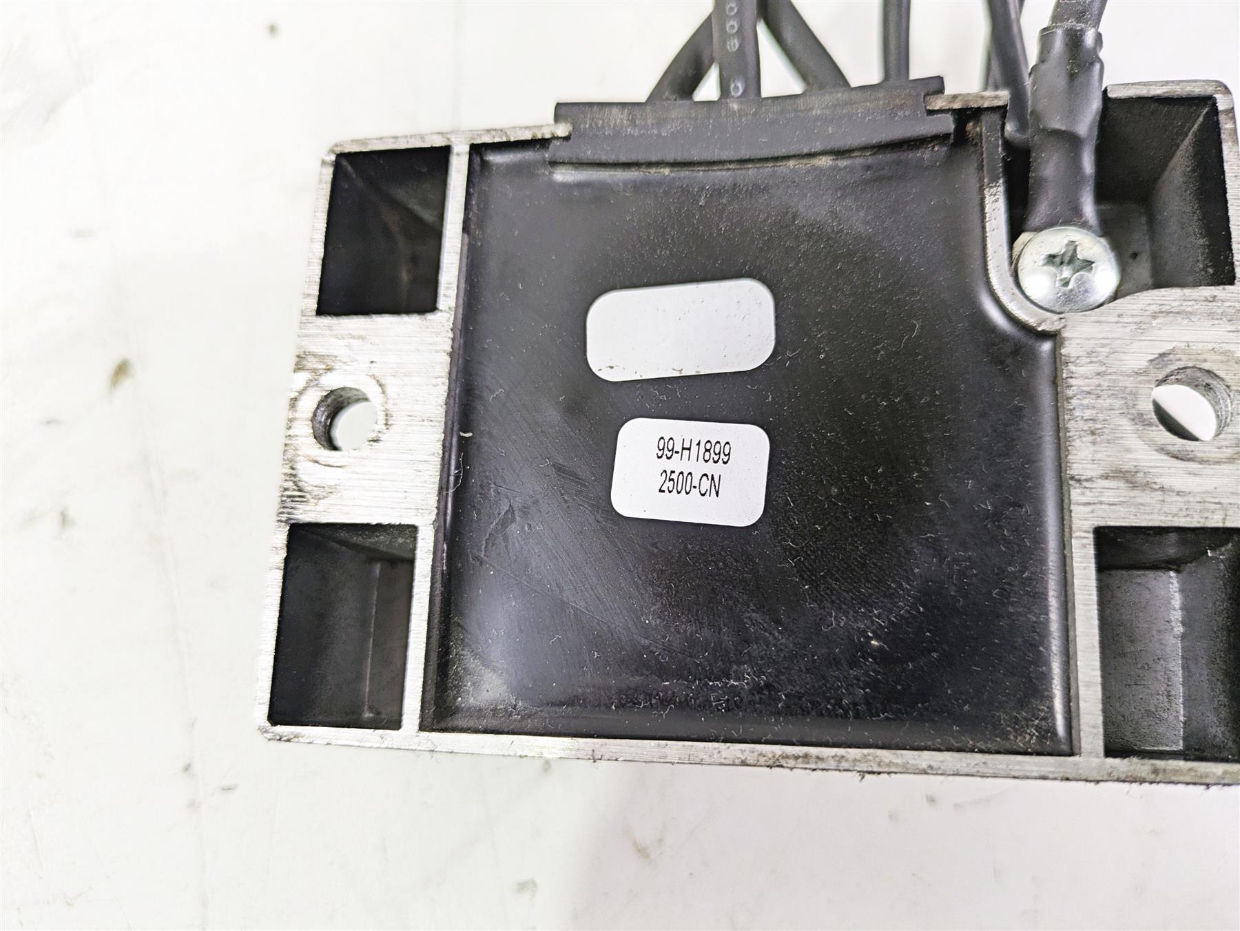 2002 Harley Dyna FXDL Low Rider Rectifier Voltage Regulator 74518-99A {{ shop.shopifyCountryName }} - Mototech271