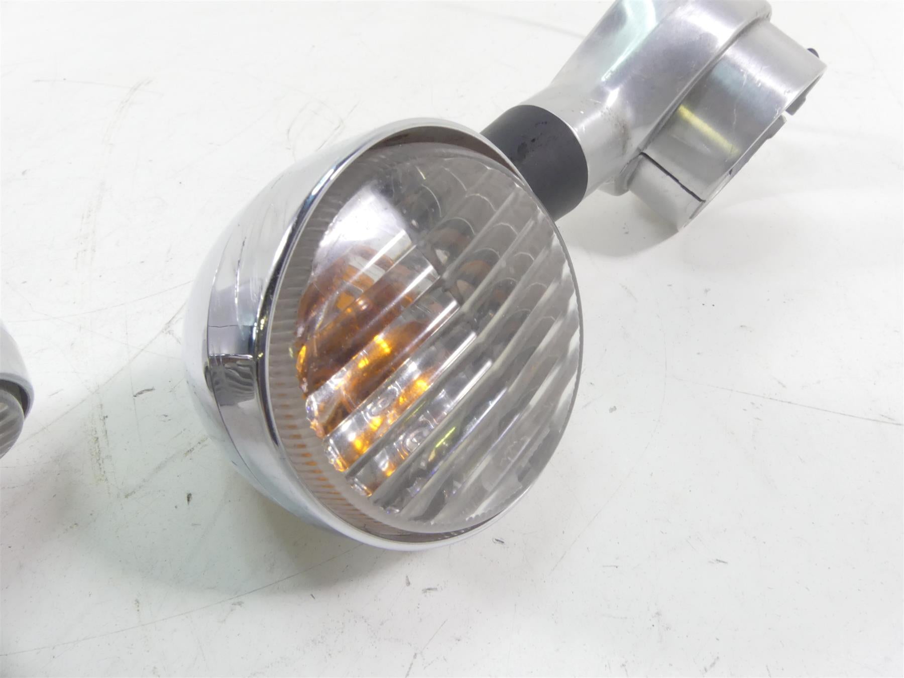 2005 Honda V-Twin VTX1800 S3 Front Blinker Turn Signal & Clamp Set 33450-MCV-N11 {{ shop.shopifyCountryName }} - Mototech271