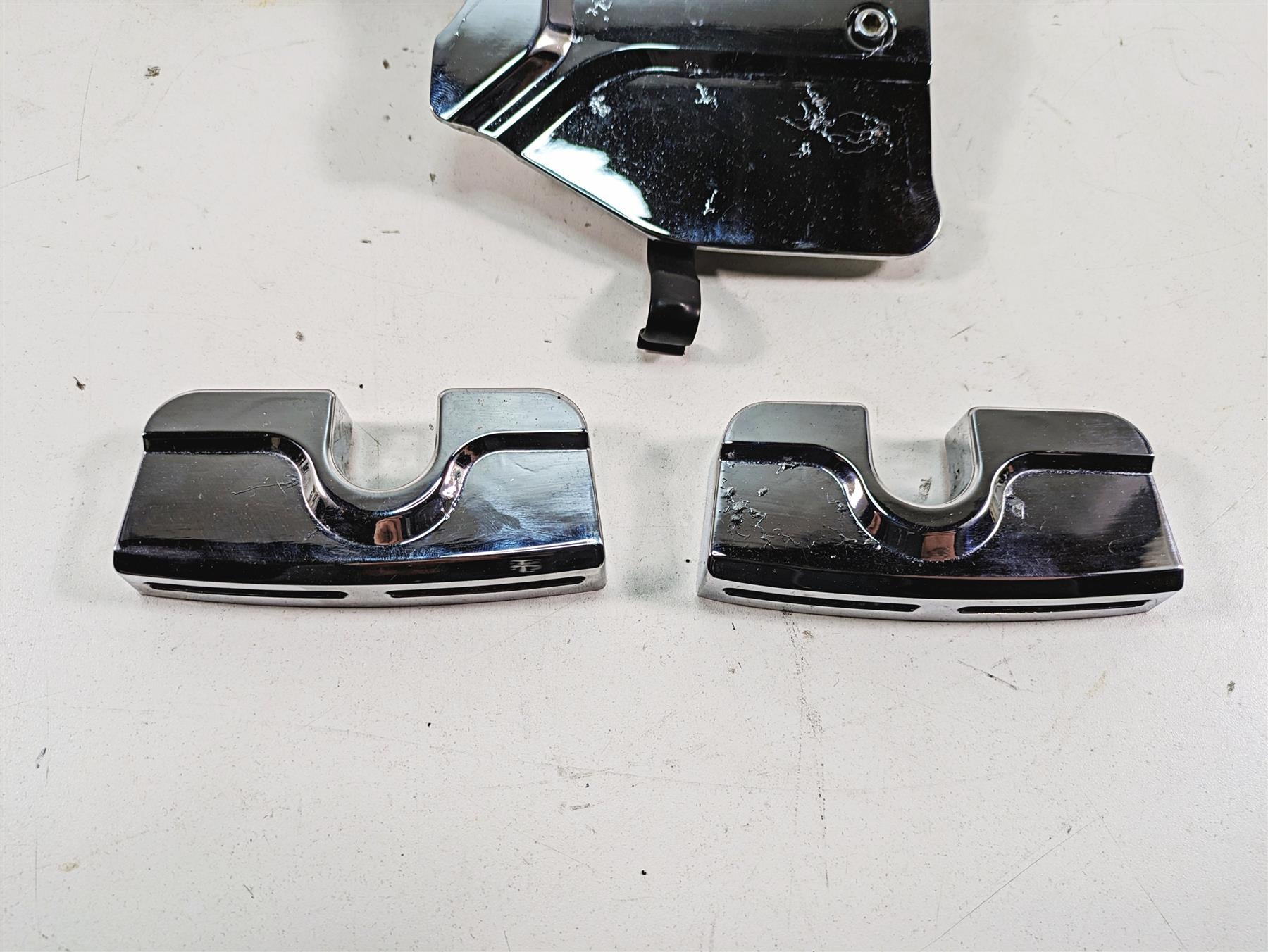 1999 Harley Dyna FXDL Low Rider Kuryakyn Transmission Spark Plug Chrome Covers {{ shop.shopifyCountryName }} - Mototech271