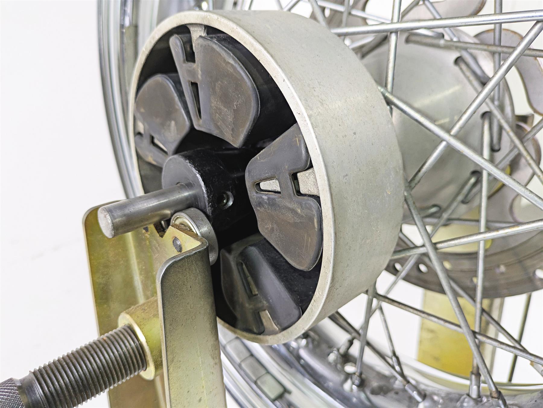 2016 Harley Touring FLHR Road King 16x5 Rear Wheel Spoke Rim - Read 41052-09 {{ shop.shopifyCountryName }} - Mototech271