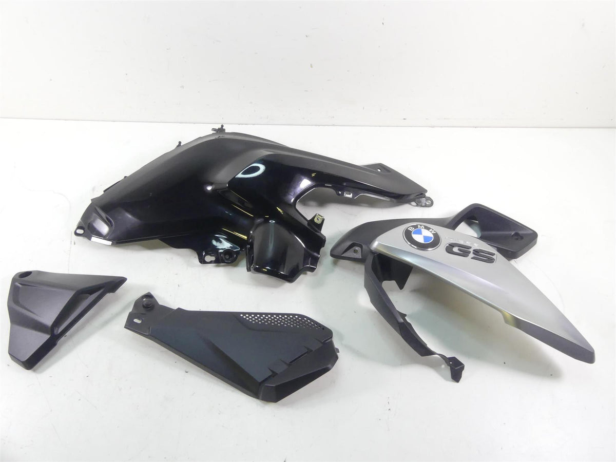 2017 BMW R1200GS GSW K50 Right Tank Side Fairing Cover Cowl Set 46638528670 {{ shop.shopifyCountryName }} - Mototech271