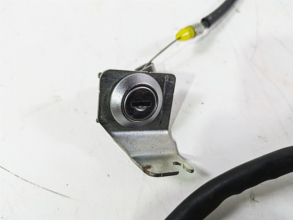 2016 Suzuki GSXR1000 Ignition Switch Key Lock Tank Cap Set 37101-40823 {{ shop.shopifyCountryName }} - Mototech271
