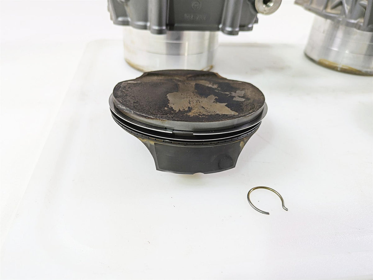 2020 KTM 1290 Super Adventure R Cylinder Jug Piston Set 6173003810024 {{ shop.shopifyCountryName }} - Mototech271