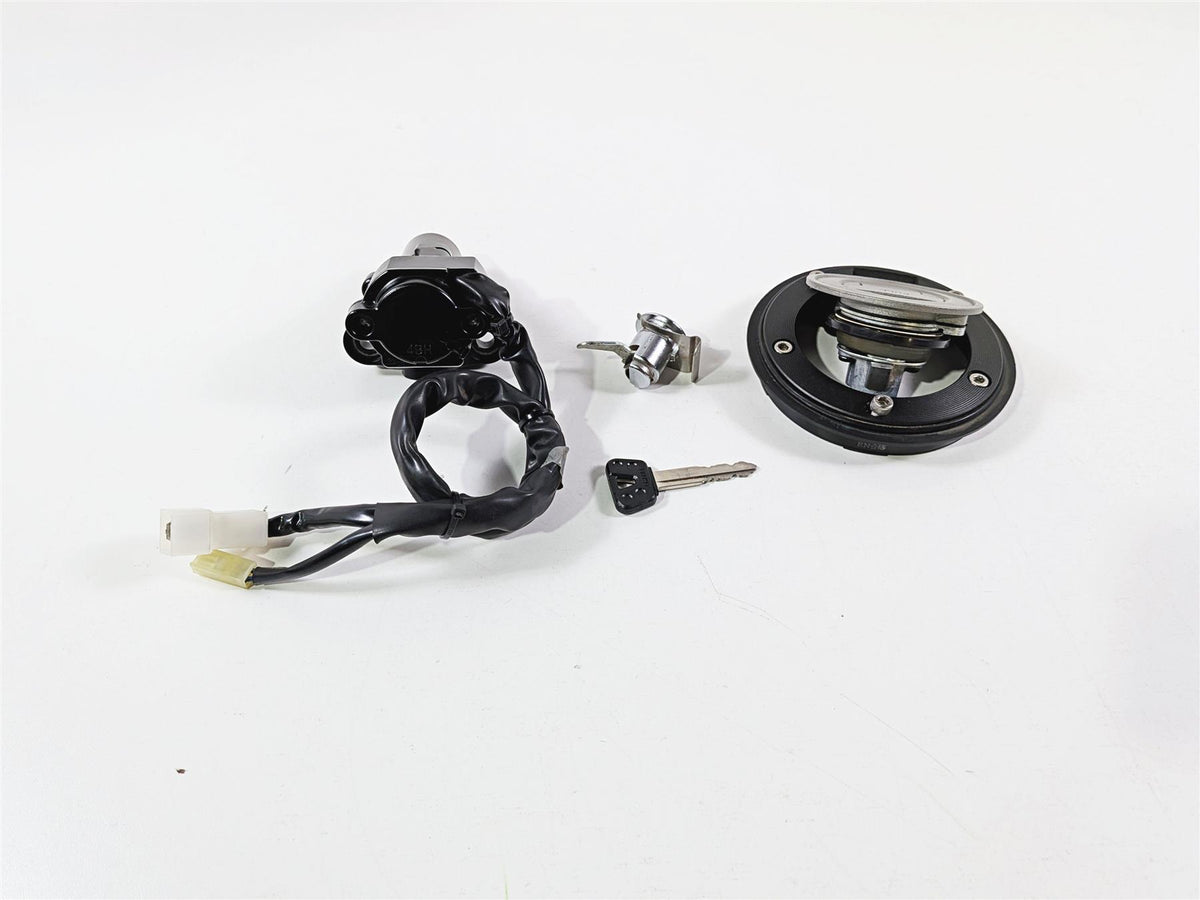 2025 Yamaha YZF R7 Ignition Switch Key Set Gas Cap Seat Lock BEB-82501-01-00 {{ shop.shopifyCountryName }} - Mototech271
