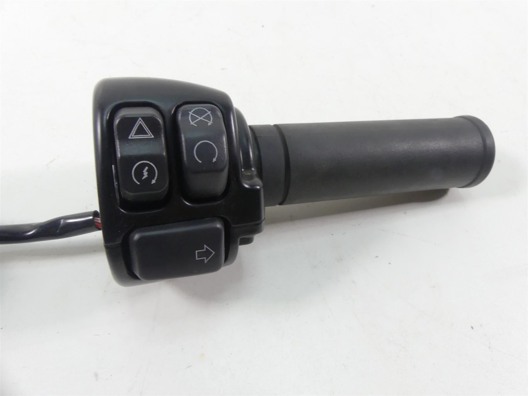 2019 Harley FLHC Softail Heritage Right Hand Start Stop Control Switch 71500462 {{ shop.shopifyCountryName }} - Mototech271