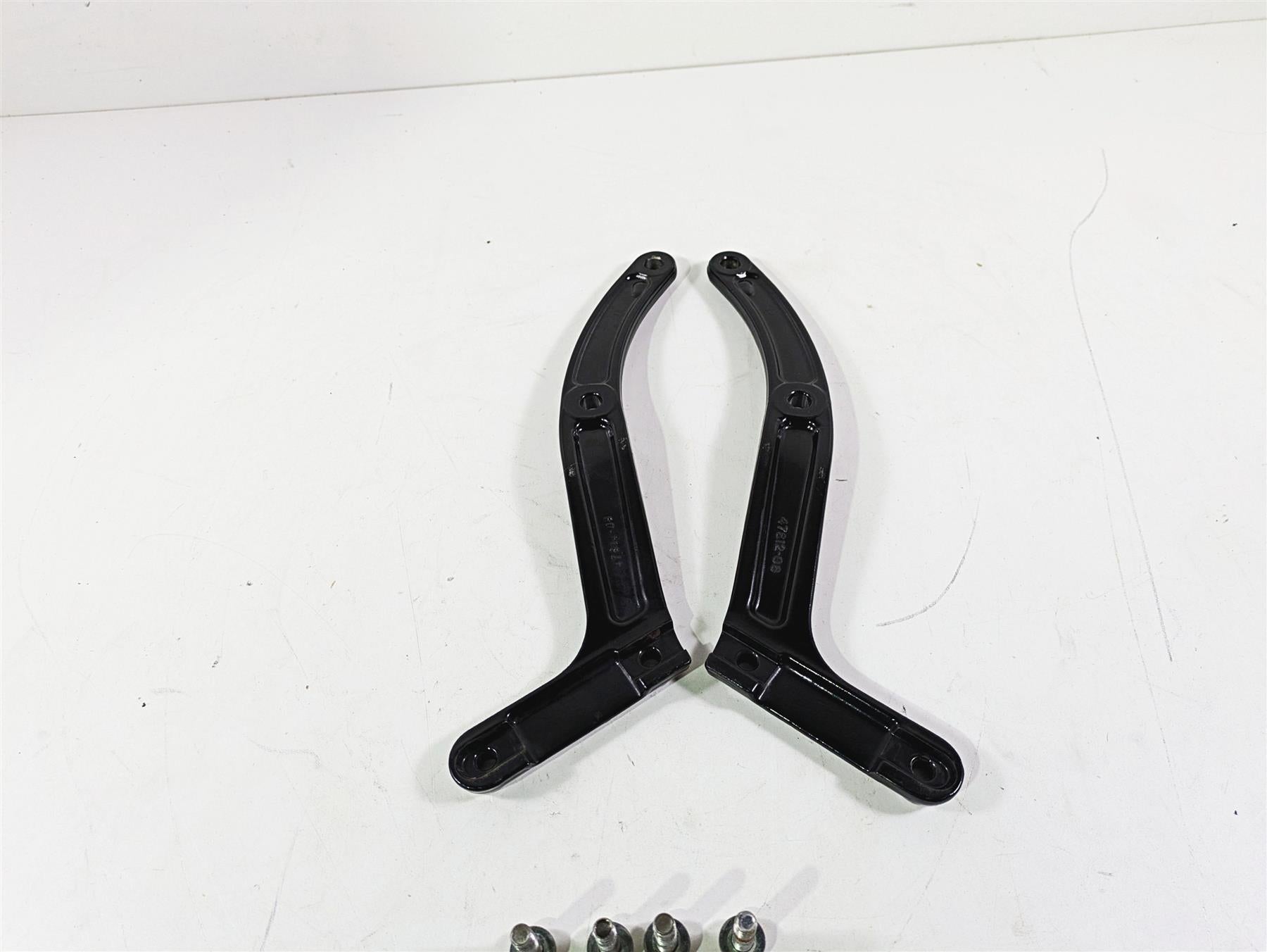 2008 Harley FLSTSB Cross Bones Rear Fender Struts Braces 47813-08BHP 47809-08BHP {{ shop.shopifyCountryName }} - Mototech271