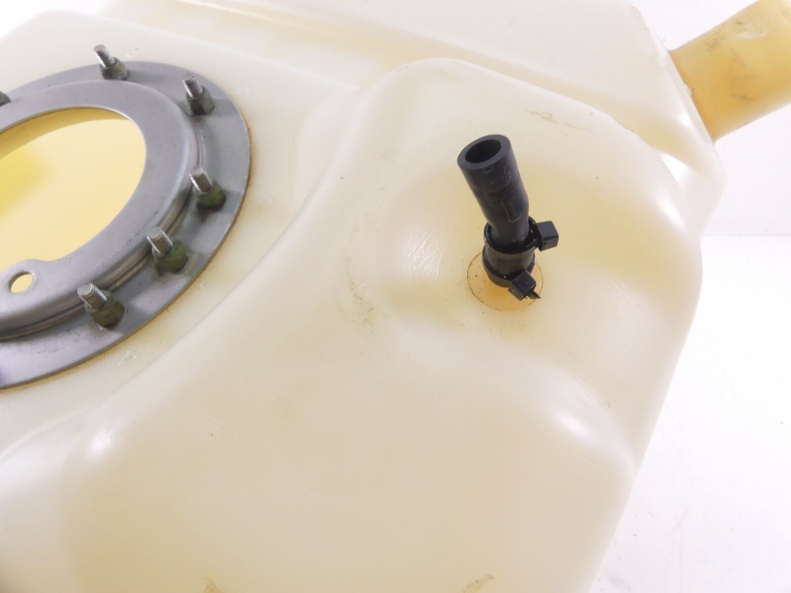 2013 Yamaha Waverunner VXS VX1800M Plastic Fuel Gas Petrol Tank F1K-U7711-10-00 {{ shop.shopifyCountryName }} - Mototech271