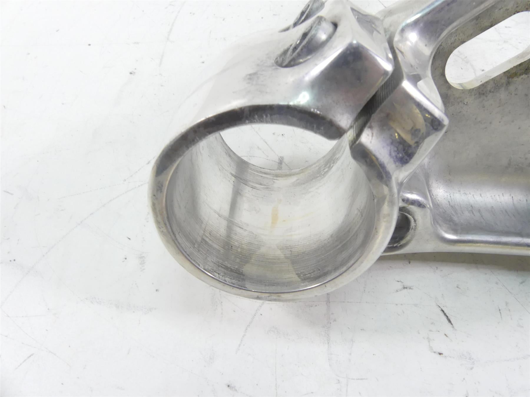 2012 Harley VRSCF Muscle Rod Lower Triple Tree Steering Clamp 46892-09B {{ shop.shopifyCountryName }} - Mototech271