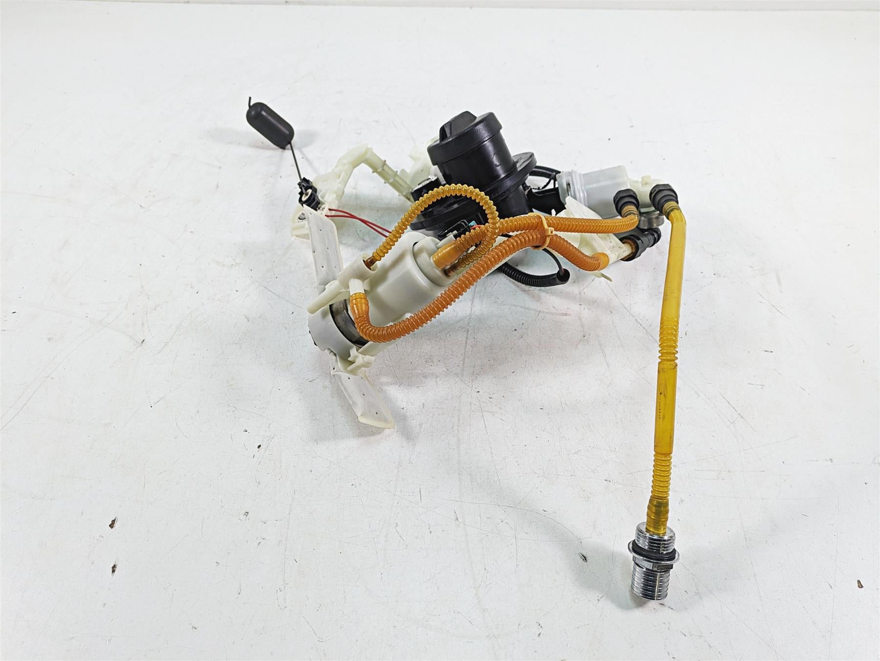 2020 Harley Touring FLHX Street Glide Fuel Gas Petrol Pump 62908-08 75069-08D {{ shop.shopifyCountryName }} - Mototech271