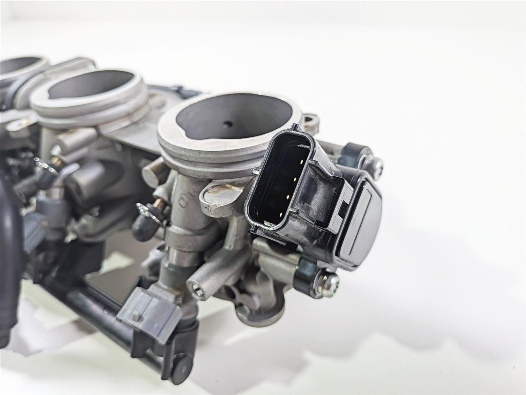 2023 Yamaha MT10 MTN1000 Throttle Body Fuel Injection Mikuni B5Y-13750-10-00 {{ shop.shopifyCountryName }} - Mototech271