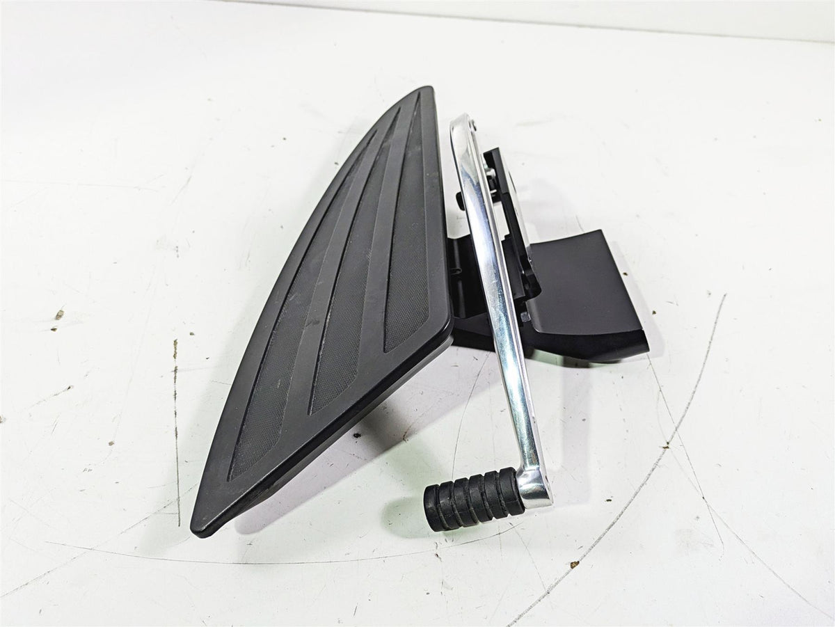 2012 Victory Cross Country Front Right Floorboard & Brake Pedal 5135045 5134178 {{ shop.shopifyCountryName }} - Mototech271