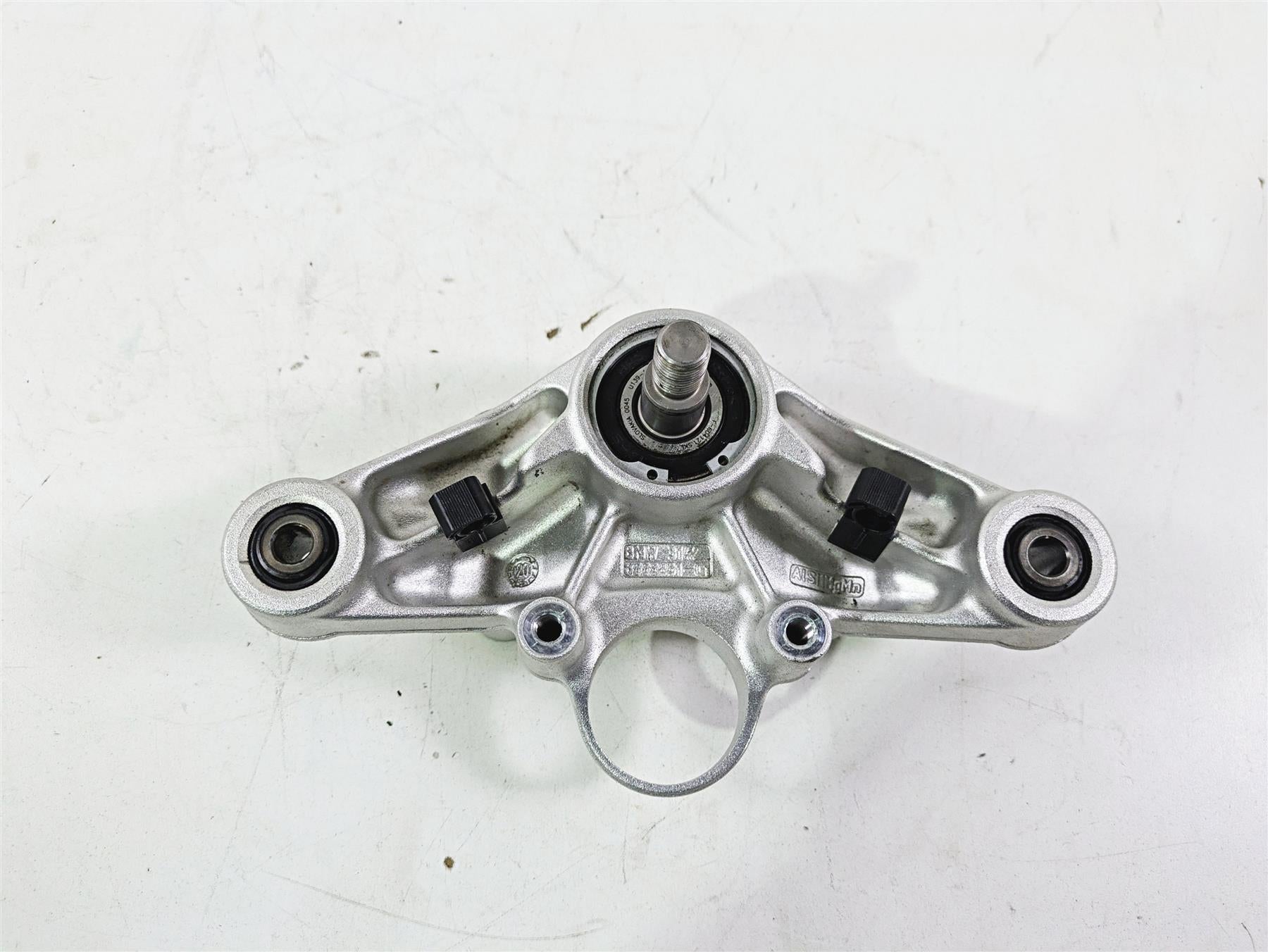 2021 BMW R1250GS K51 Adv Upper Triple Tree Steering Clamp 31428555849 {{ shop.shopifyCountryName }} - Mototech271